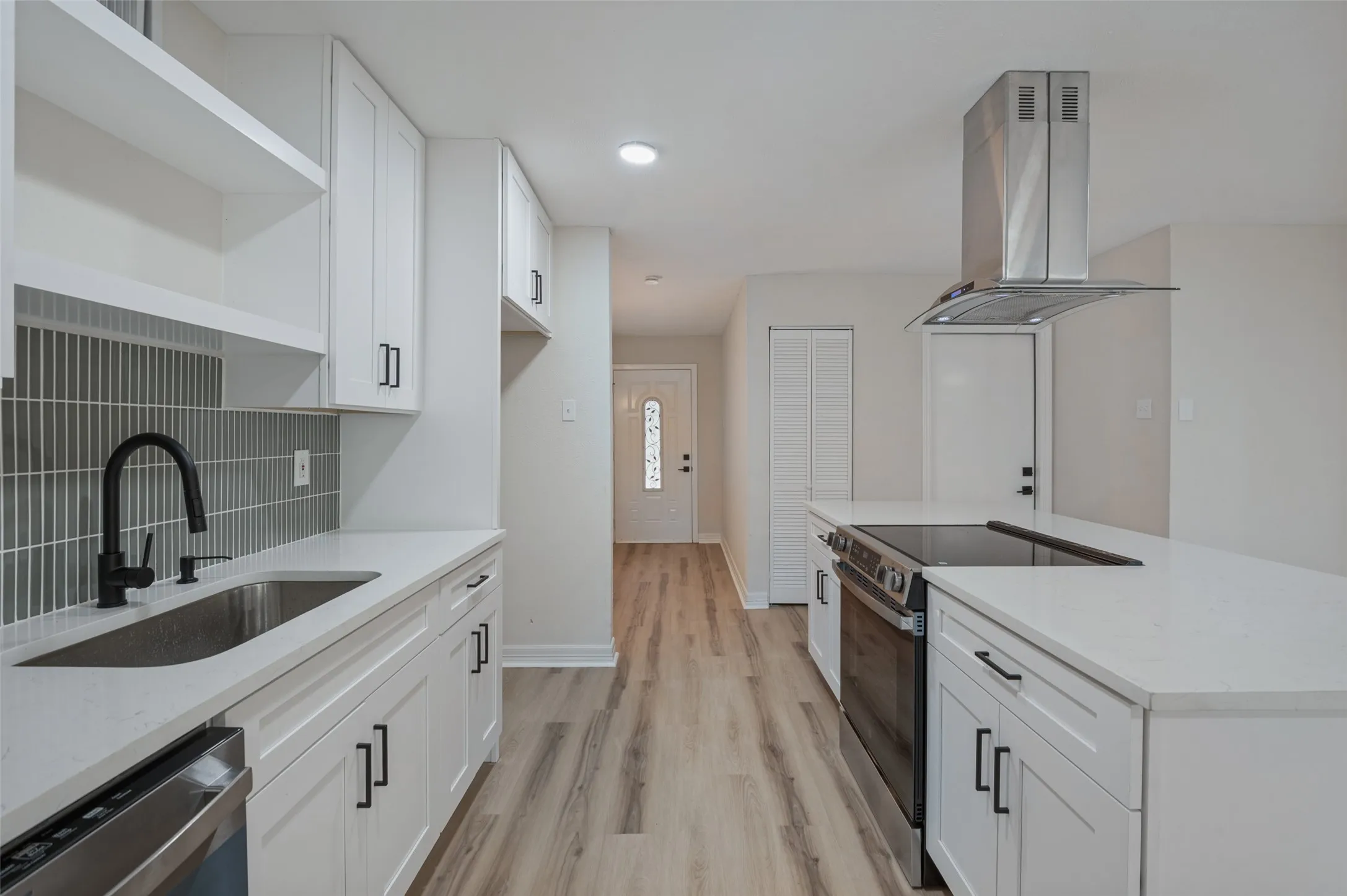 Single Family Residence For Sale in Denton County , 5221 Alpha Drive, The Colony, Texas 75056, 3 Bedroom, 2 Bathroom, 2 Garage spaces, 1,488 Sqft, built in 1974, mls#21397605, Real Estate Agent in The Colony, Homes For Sale in Denton county, Homes For Sale in The Colony, Realtor in The Colony Texas, Real Estate Brokerage Independent Realty Texas, Luminita Cordes Realtor