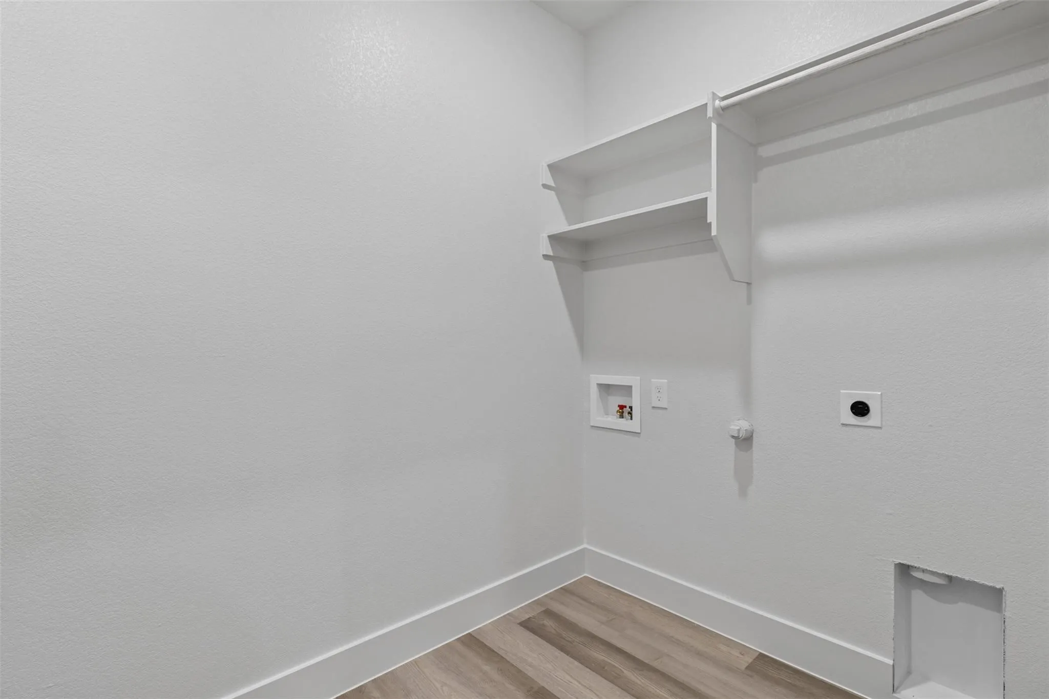 Single Family Residence For Rent in Grayson County , 405 W Hull Street, Denison, Texas 75020, 3 Bedroom, 2 Bathroom, 2 Garage spaces, 1,344 Sqft, built in 2024, mls#21397704, Real Estate Agent in Denison, Homes For Rent in Grayson county, Homes For Rent in Denison, Realtor in Denison Texas, Real Estate Brokerage Independent Realty Texas, Luminita Cordes Realtor