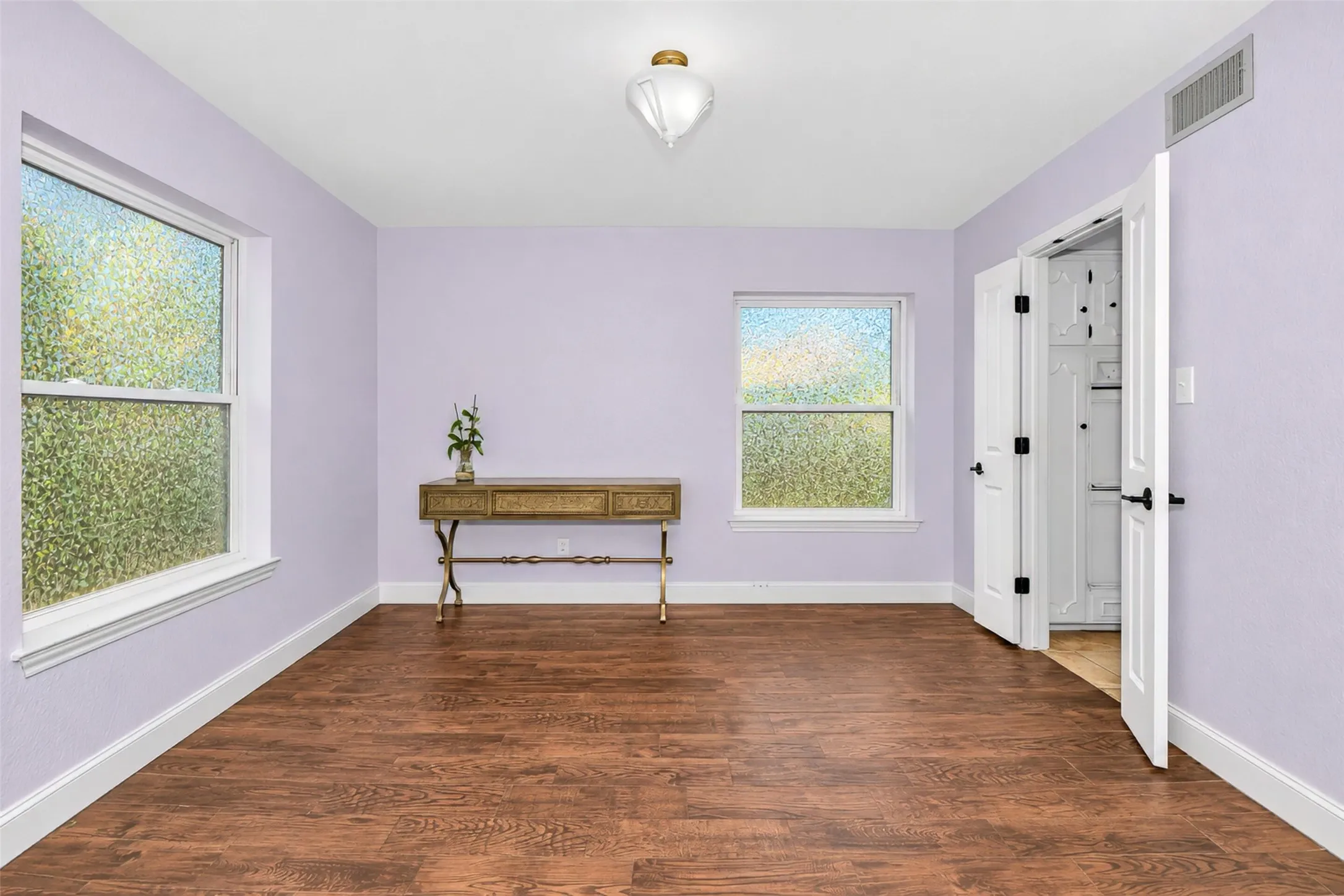 Single Family Residence For Sale in Tarrant County , 7505 Canyon Crest Court, Fort Worth, Texas 76179, 4 Bedroom, 3 Bathroom, 2 Garage spaces, 3,082 Sqft, built in 1977, mls#21397643, Real Estate Agent in Fort Worth, Homes For Sale in Tarrant county, Homes For Sale in Fort Worth, Realtor in Fort Worth Texas, Real Estate Brokerage Independent Realty Texas, Luminita Cordes Realtor