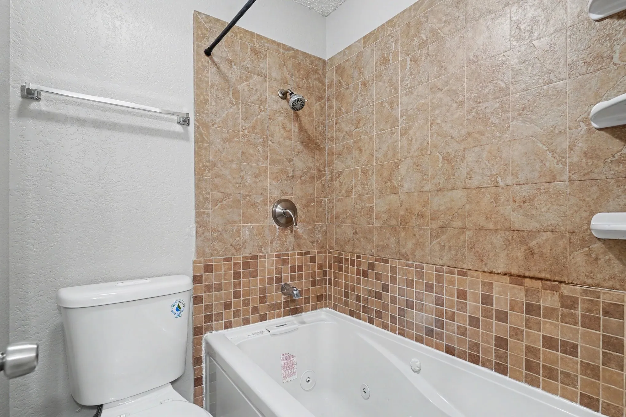 Single Family Residence For Sale in Tarrant County , 7500 Little Rock Lane, Fort Worth, Texas 76120, 3 Bedroom, 2 Bathroom, 2 Garage spaces, 1,230 Sqft, built in 1986, mls#21392665, Real Estate Agent in Fort Worth, Homes For Sale in Tarrant county, Homes For Sale in Fort Worth, Realtor in Fort Worth Texas, Real Estate Brokerage Independent Realty Texas, Luminita Cordes Realtor
