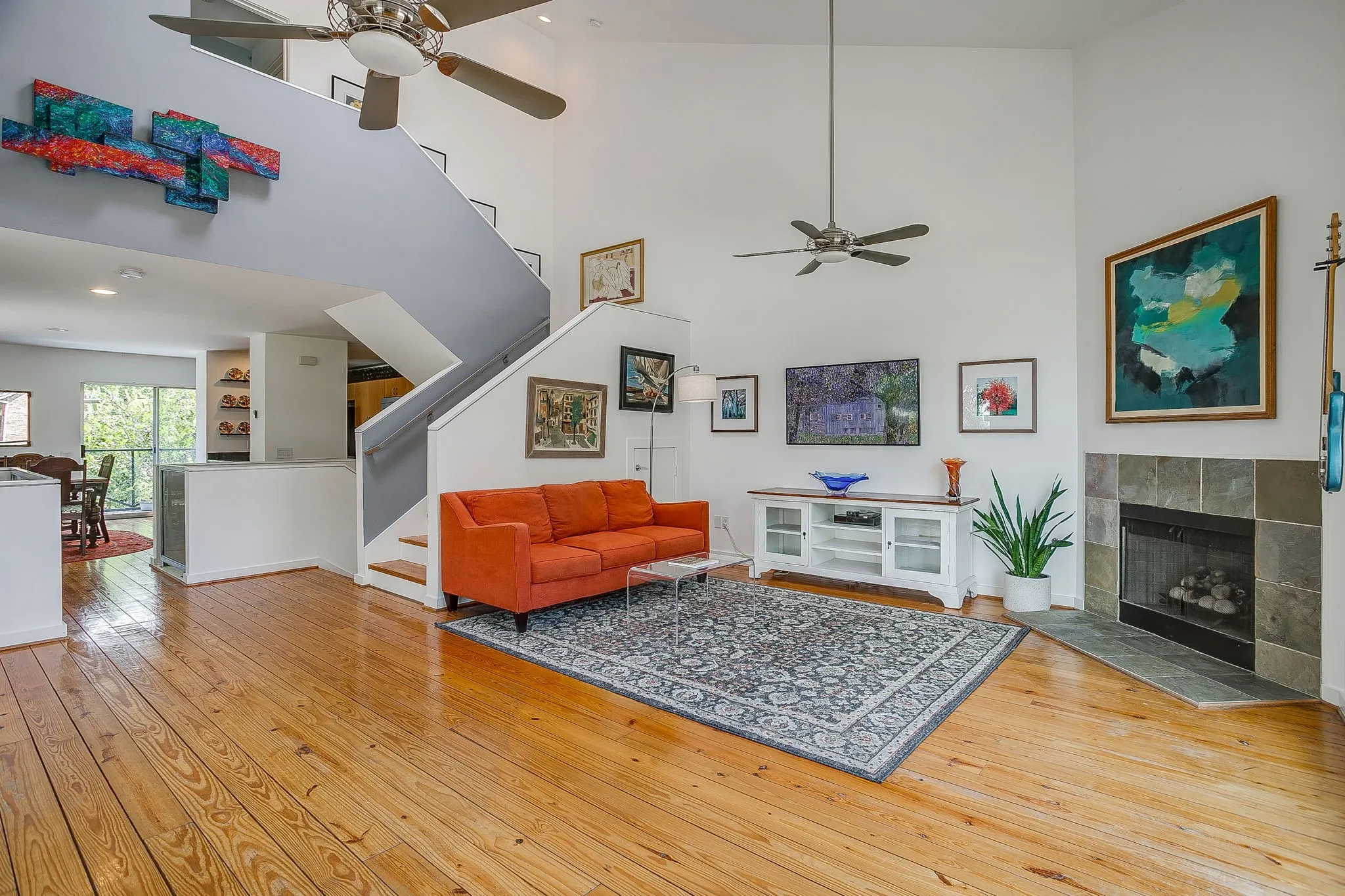 Townhouse For Sale in Dallas County , 1429 Caddo Street G, Dallas, Texas 75204, 2 Bedroom, 2 Bathroom, 2 Garage spaces, 1,808 Sqft, built in 2004, mls#21397087, Real Estate Agent in Dallas, Homes For Sale in Dallas county, Homes For Sale in Dallas, Realtor in Dallas Texas, Real Estate Brokerage Independent Realty Texas, Luminita Cordes Realtor