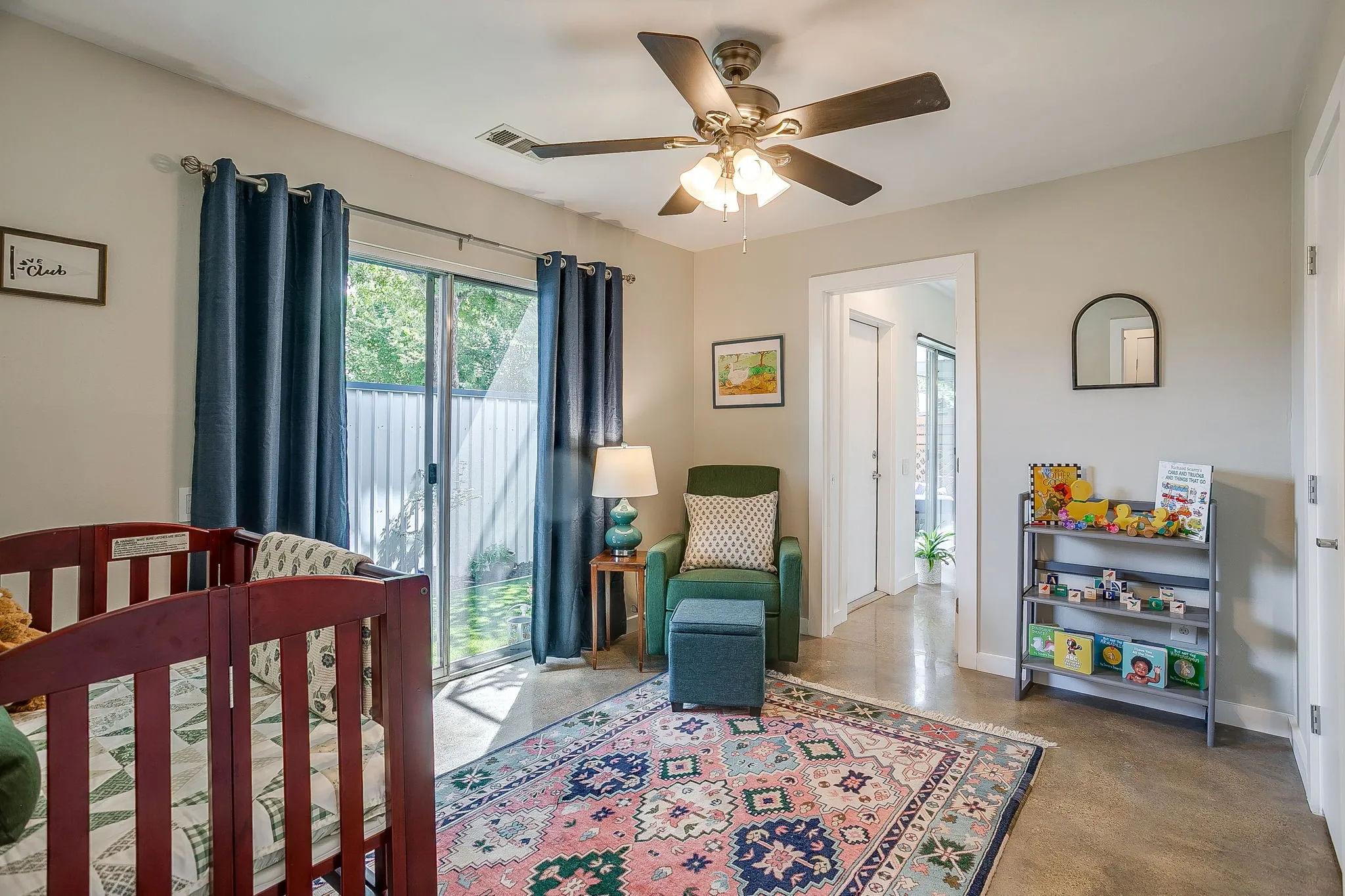 Townhouse For Sale in Dallas County , 1429 Caddo Street G, Dallas, Texas 75204, 2 Bedroom, 2 Bathroom, 2 Garage spaces, 1,808 Sqft, built in 2004, mls#21397087, Real Estate Agent in Dallas, Homes For Sale in Dallas county, Homes For Sale in Dallas, Realtor in Dallas Texas, Real Estate Brokerage Independent Realty Texas, Luminita Cordes Realtor