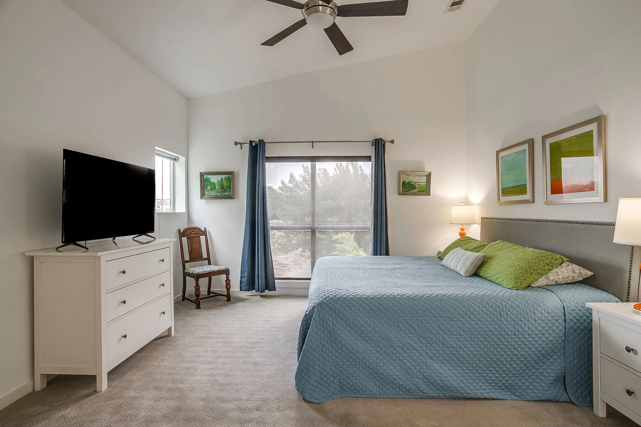 Townhouse For Sale in Dallas County , 1429 Caddo Street G, Dallas, Texas 75204, 2 Bedroom, 2 Bathroom, 2 Garage spaces, 1,808 Sqft, built in 2004, mls#21397087, Real Estate Agent in Dallas, Homes For Sale in Dallas county, Homes For Sale in Dallas, Realtor in Dallas Texas, Real Estate Brokerage Independent Realty Texas, Luminita Cordes Realtor