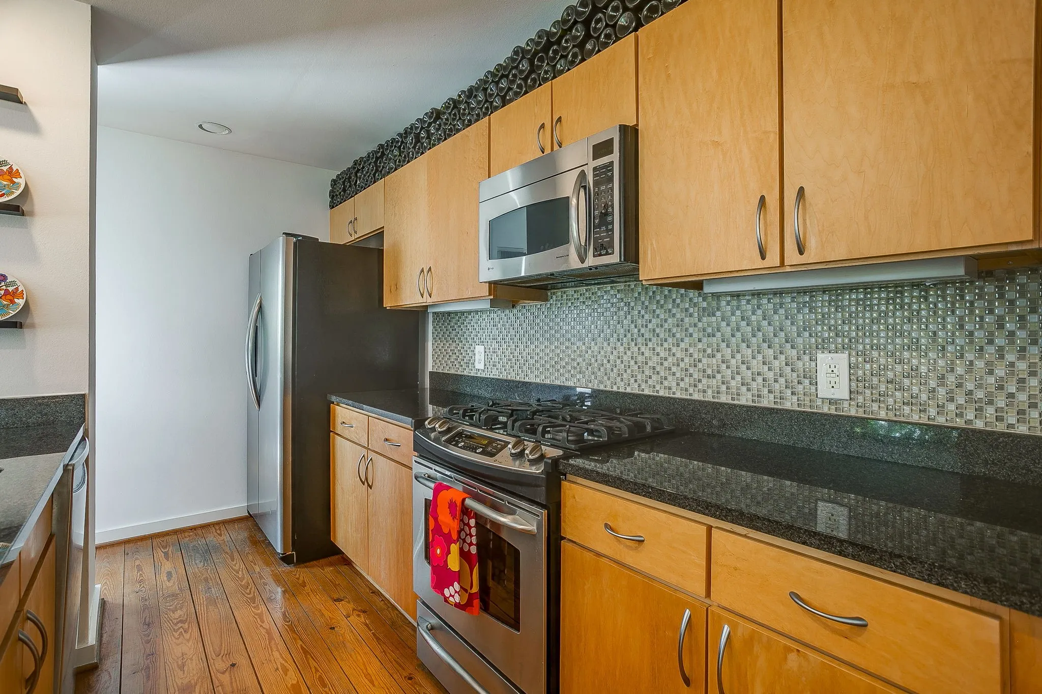 Townhouse For Sale in Dallas County , 1429 Caddo Street G, Dallas, Texas 75204, 2 Bedroom, 2 Bathroom, 2 Garage spaces, 1,808 Sqft, built in 2004, mls#21397087, Real Estate Agent in Dallas, Homes For Sale in Dallas county, Homes For Sale in Dallas, Realtor in Dallas Texas, Real Estate Brokerage Independent Realty Texas, Luminita Cordes Realtor