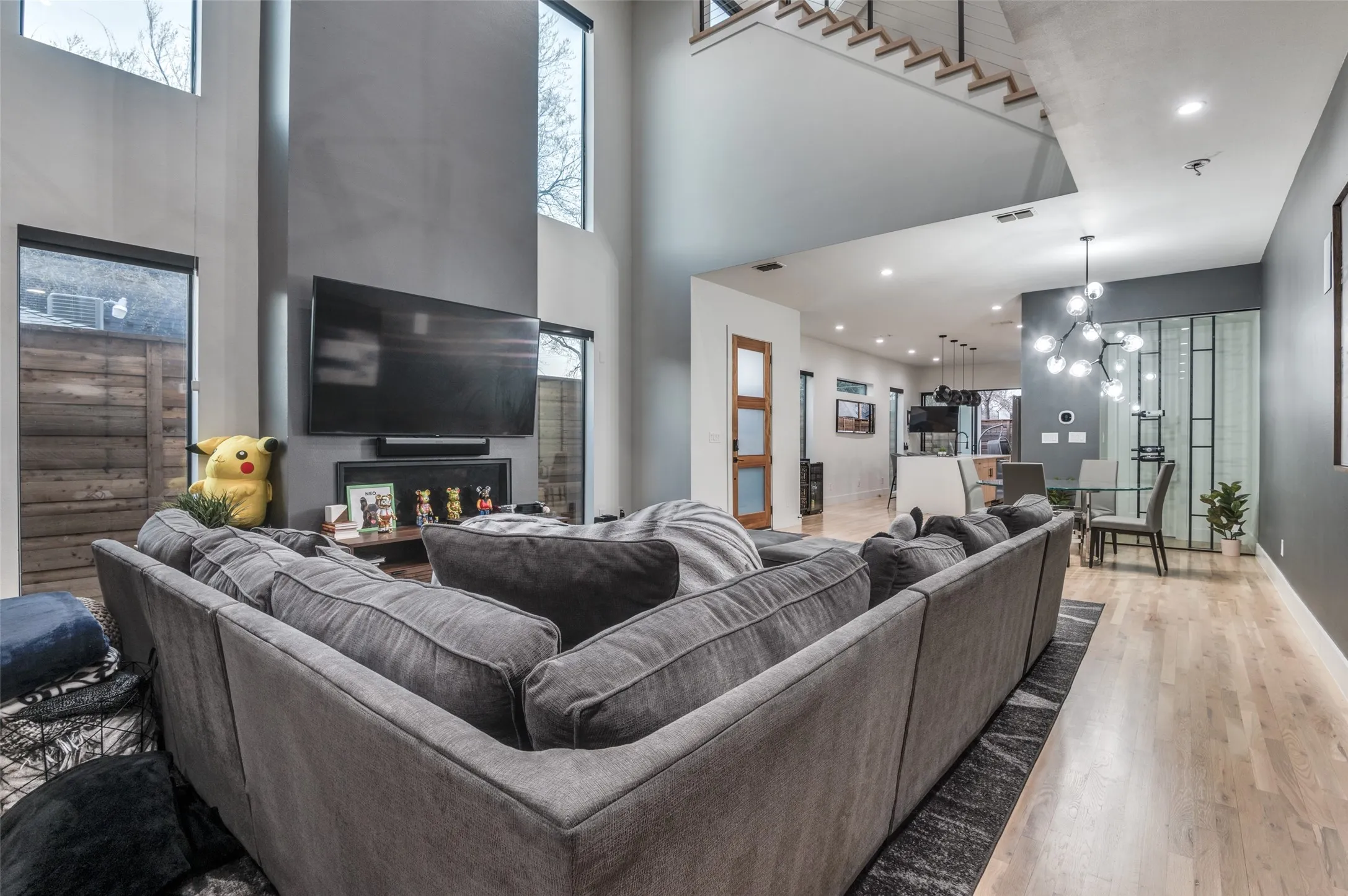Single Family Residence For Sale in Dallas County , 5441 Melrose Avenue, Dallas, Texas 75206, 3 Bedroom, 3 Bathroom, 2 Garage spaces, 3,343 Sqft, built in 2019, mls#21396339, Real Estate Agent in Dallas, Homes For Sale in Dallas county, Homes For Sale in Dallas, Realtor in Dallas Texas, Real Estate Brokerage Independent Realty Texas, Luminita Cordes Realtor