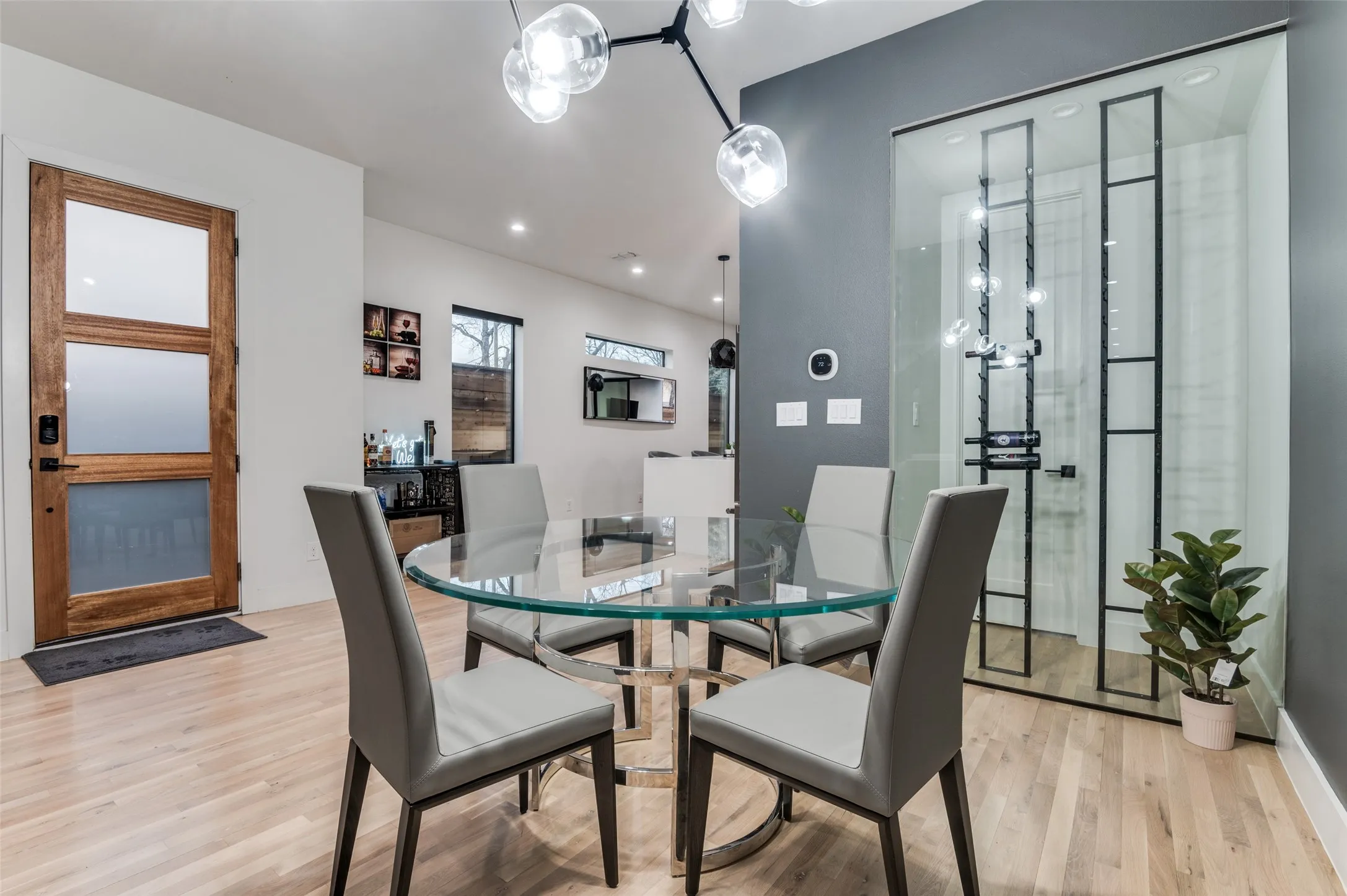 Single Family Residence For Sale in Dallas County , 5441 Melrose Avenue, Dallas, Texas 75206, 3 Bedroom, 3 Bathroom, 2 Garage spaces, 3,343 Sqft, built in 2019, mls#21396339, Real Estate Agent in Dallas, Homes For Sale in Dallas county, Homes For Sale in Dallas, Realtor in Dallas Texas, Real Estate Brokerage Independent Realty Texas, Luminita Cordes Realtor