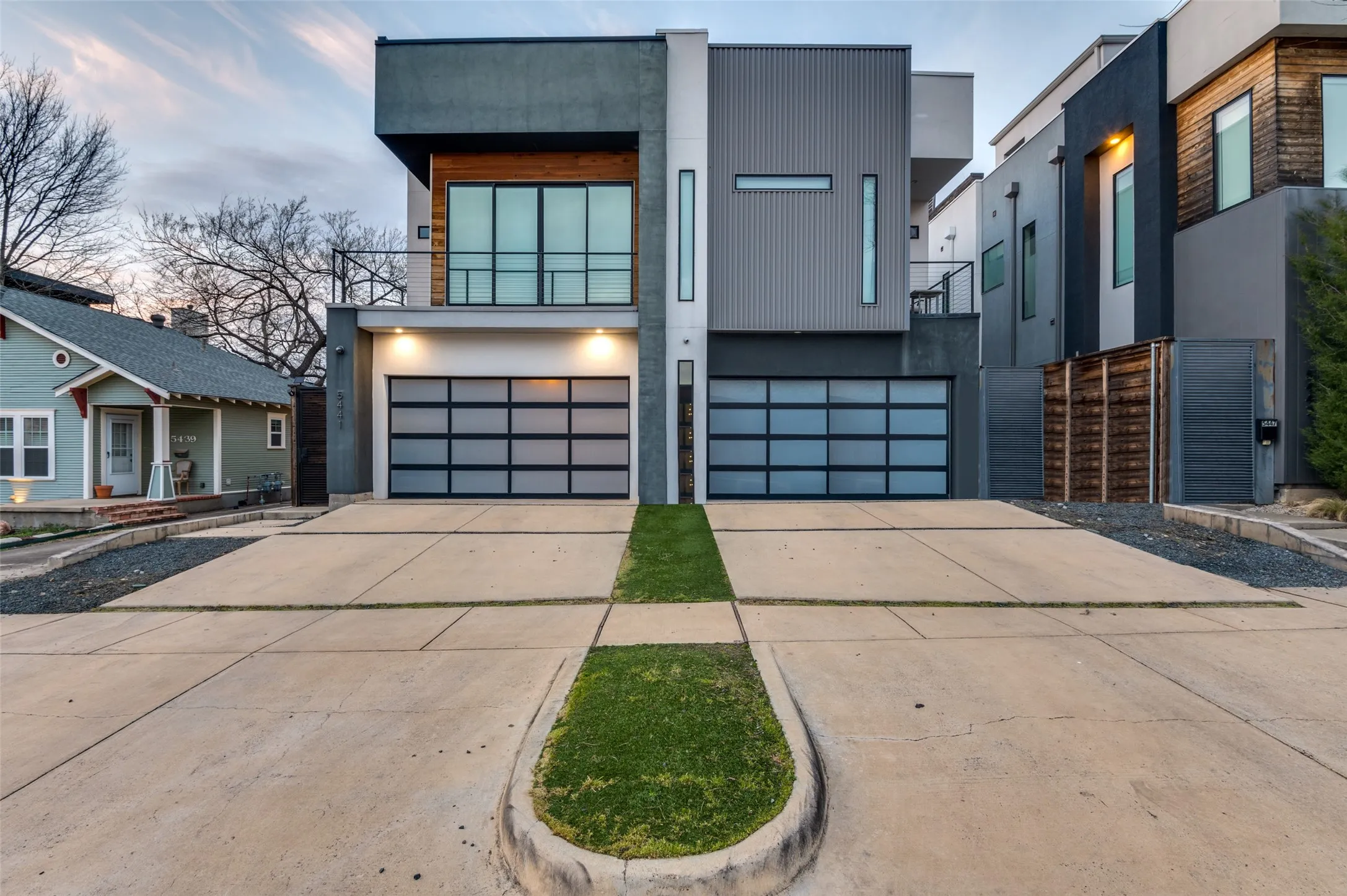 Single Family Residence For Sale in Dallas County , 5441 Melrose Avenue, Dallas, Texas 75206, 3 Bedroom, 3 Bathroom, 2 Garage spaces, 3,343 Sqft, built in 2019, mls#21396339, Real Estate Agent in Dallas, Homes For Sale in Dallas county, Homes For Sale in Dallas, Realtor in Dallas Texas, Real Estate Brokerage Independent Realty Texas, Luminita Cordes Realtor