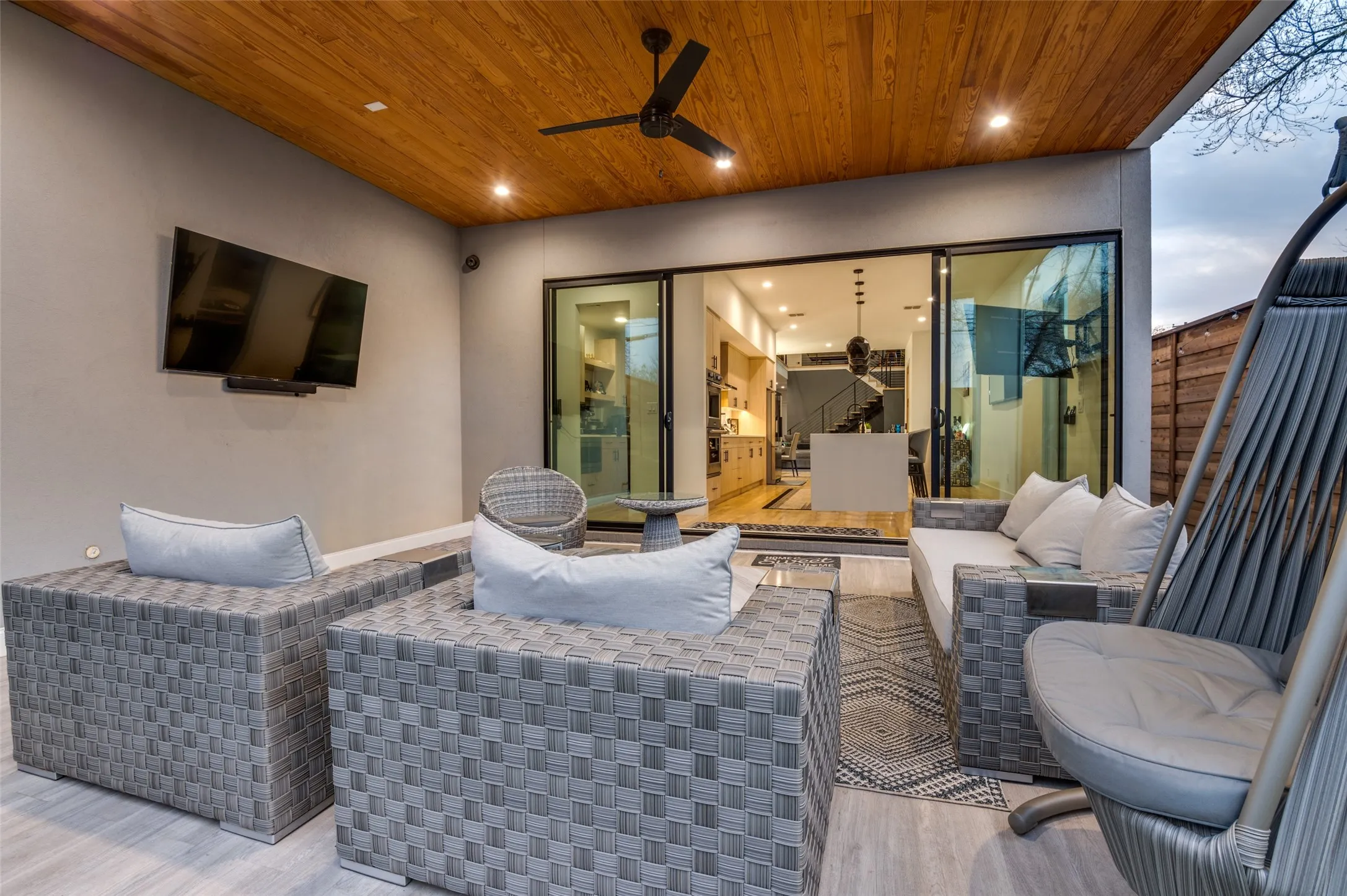Single Family Residence For Sale in Dallas County , 5441 Melrose Avenue, Dallas, Texas 75206, 3 Bedroom, 3 Bathroom, 2 Garage spaces, 3,343 Sqft, built in 2019, mls#21396339, Real Estate Agent in Dallas, Homes For Sale in Dallas county, Homes For Sale in Dallas, Realtor in Dallas Texas, Real Estate Brokerage Independent Realty Texas, Luminita Cordes Realtor