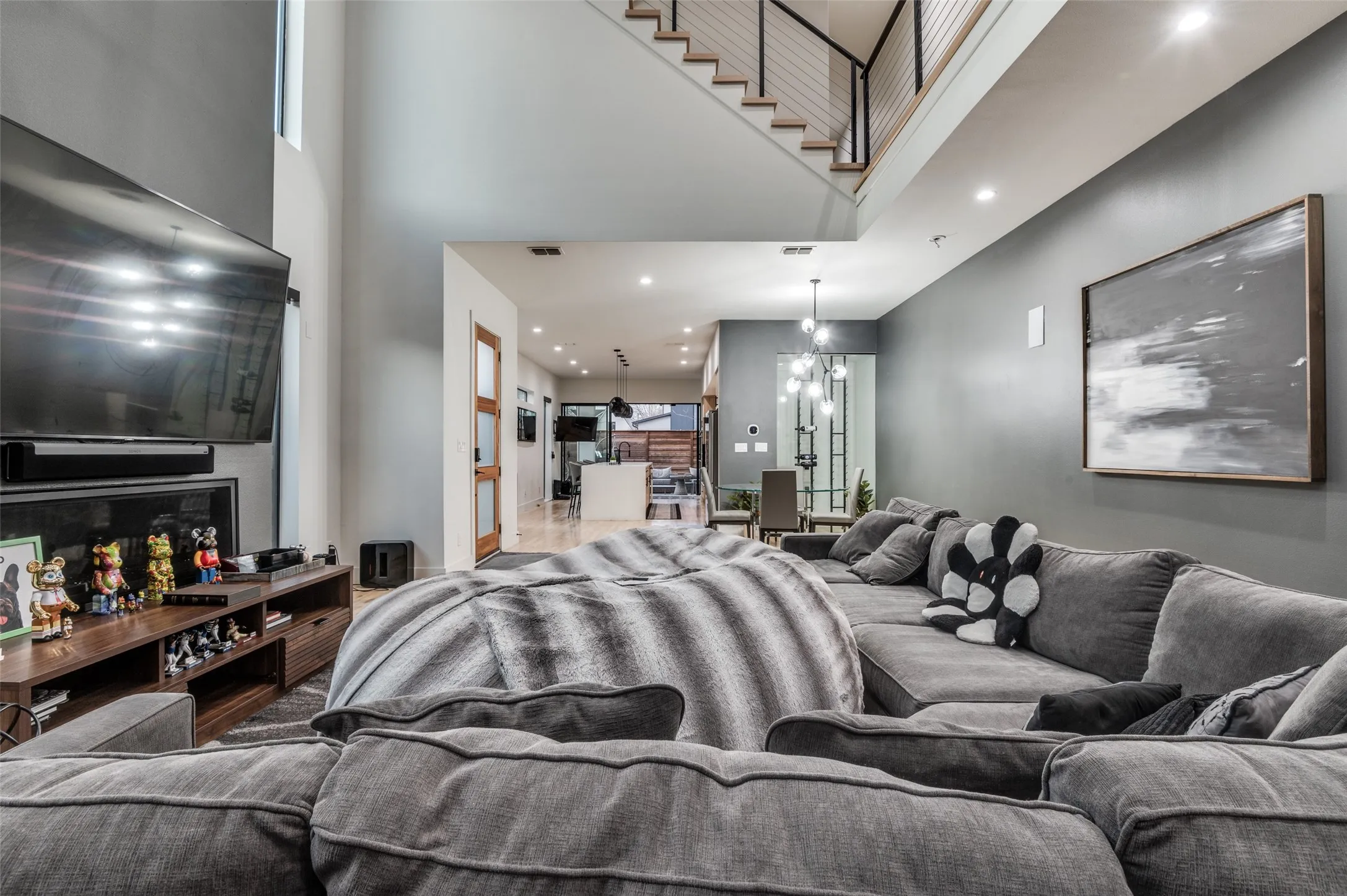 Single Family Residence For Sale in Dallas County , 5441 Melrose Avenue, Dallas, Texas 75206, 3 Bedroom, 3 Bathroom, 2 Garage spaces, 3,343 Sqft, built in 2019, mls#21396339, Real Estate Agent in Dallas, Homes For Sale in Dallas county, Homes For Sale in Dallas, Realtor in Dallas Texas, Real Estate Brokerage Independent Realty Texas, Luminita Cordes Realtor