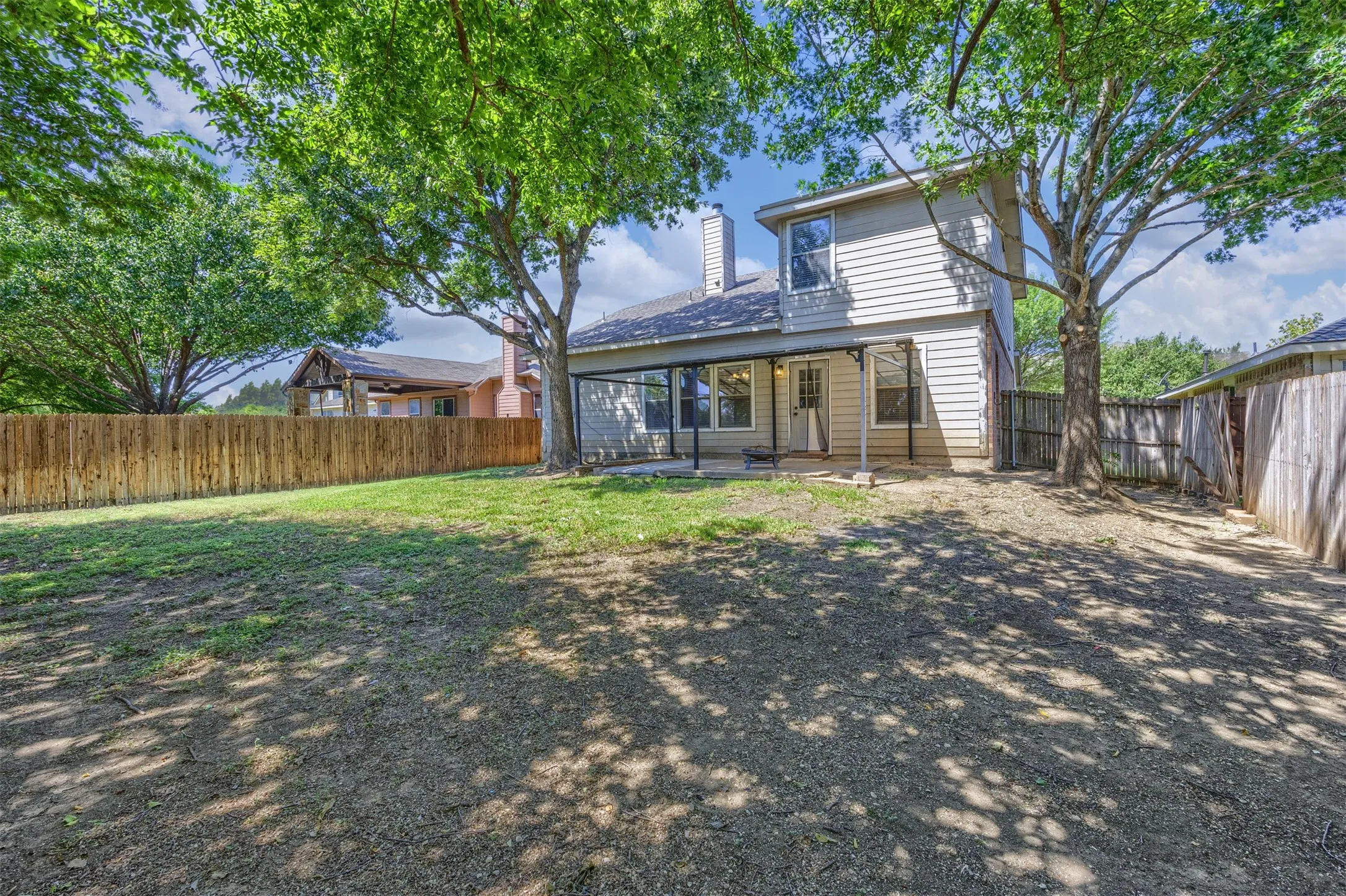 Single Family Residence For Rent in Collin County , 1100 Chesterfield Drive, Mc Kinney, Texas 75071, 3 Bedroom, 3 Bathroom, 2 Garage spaces, 2,176 Sqft, built in 2003, mls#21395516, Real Estate Agent in Mc Kinney, Homes For Rent in Collin county, Homes For Rent in Mc Kinney, Realtor in Mc Kinney Texas, Real Estate Brokerage Independent Realty Texas, Luminita Cordes Realtor