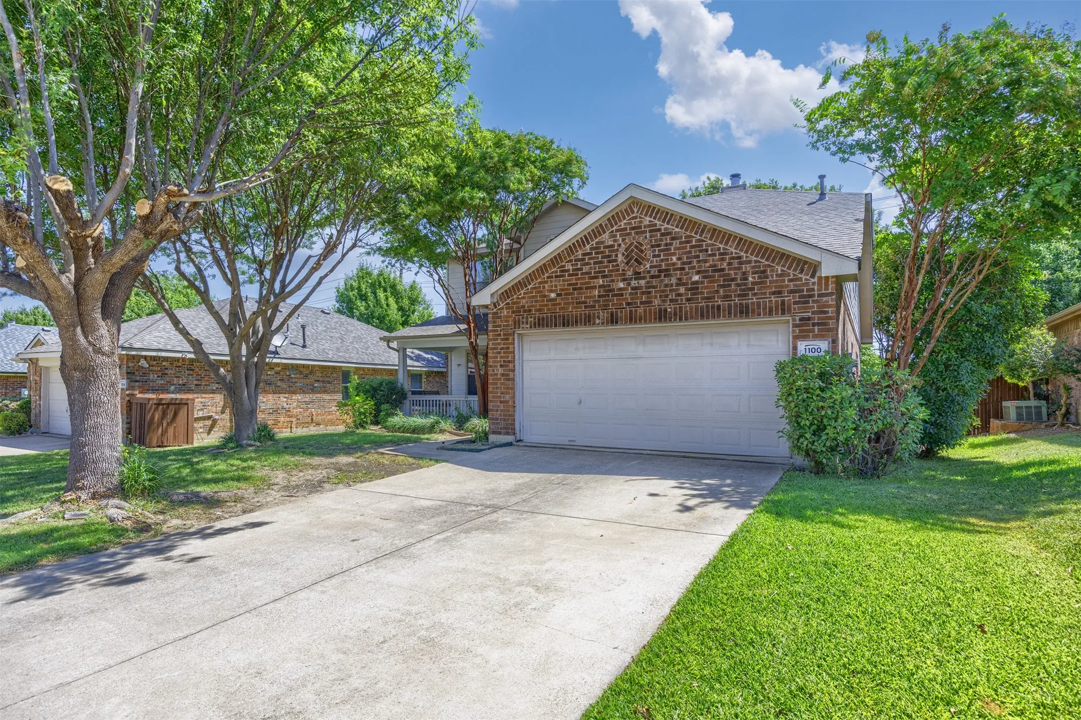 Single Family Residence For Rent in Collin County , 1100 Chesterfield Drive, Mc Kinney, Texas 75071, 3 Bedroom, 3 Bathroom, 2 Garage spaces, 2,176 Sqft, built in 2003, mls#21395516, Real Estate Agent in Mc Kinney, Homes For Rent in Collin county, Homes For Rent in Mc Kinney, Realtor in Mc Kinney Texas, Real Estate Brokerage Independent Realty Texas, Luminita Cordes Realtor