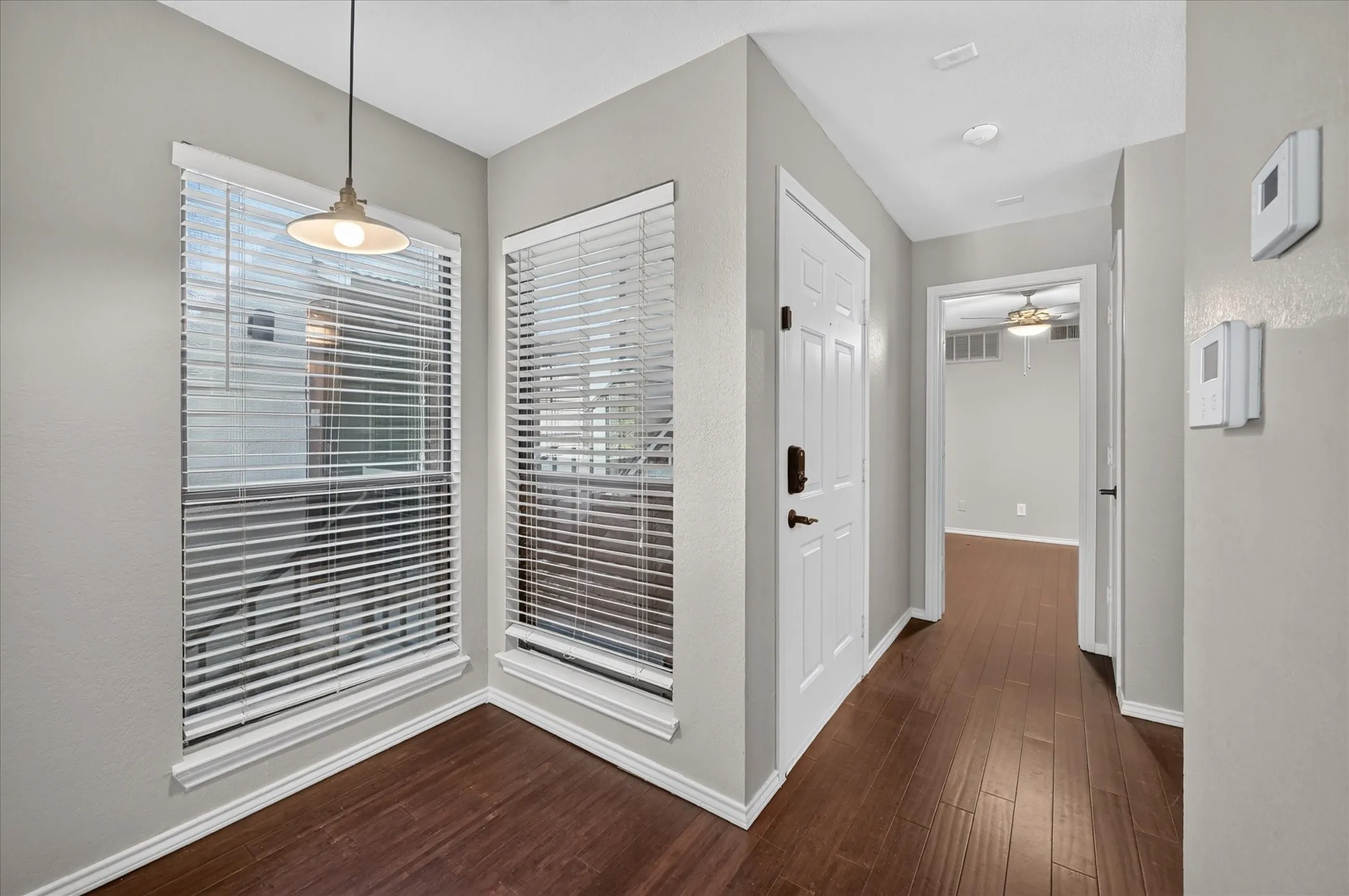 Condominium For Sale in Tarrant County , 2311 Balsam Drive H213, Arlington, Texas 76006, 1 Bedroom, 1 Bathroom, Garage spaces, 774 Sqft, built in 1981, mls#21397725, Real Estate Agent in Arlington, Homes For Sale in Tarrant county, Homes For Sale in Arlington, Realtor in Arlington Texas, Real Estate Brokerage Independent Realty Texas, Luminita Cordes Realtor