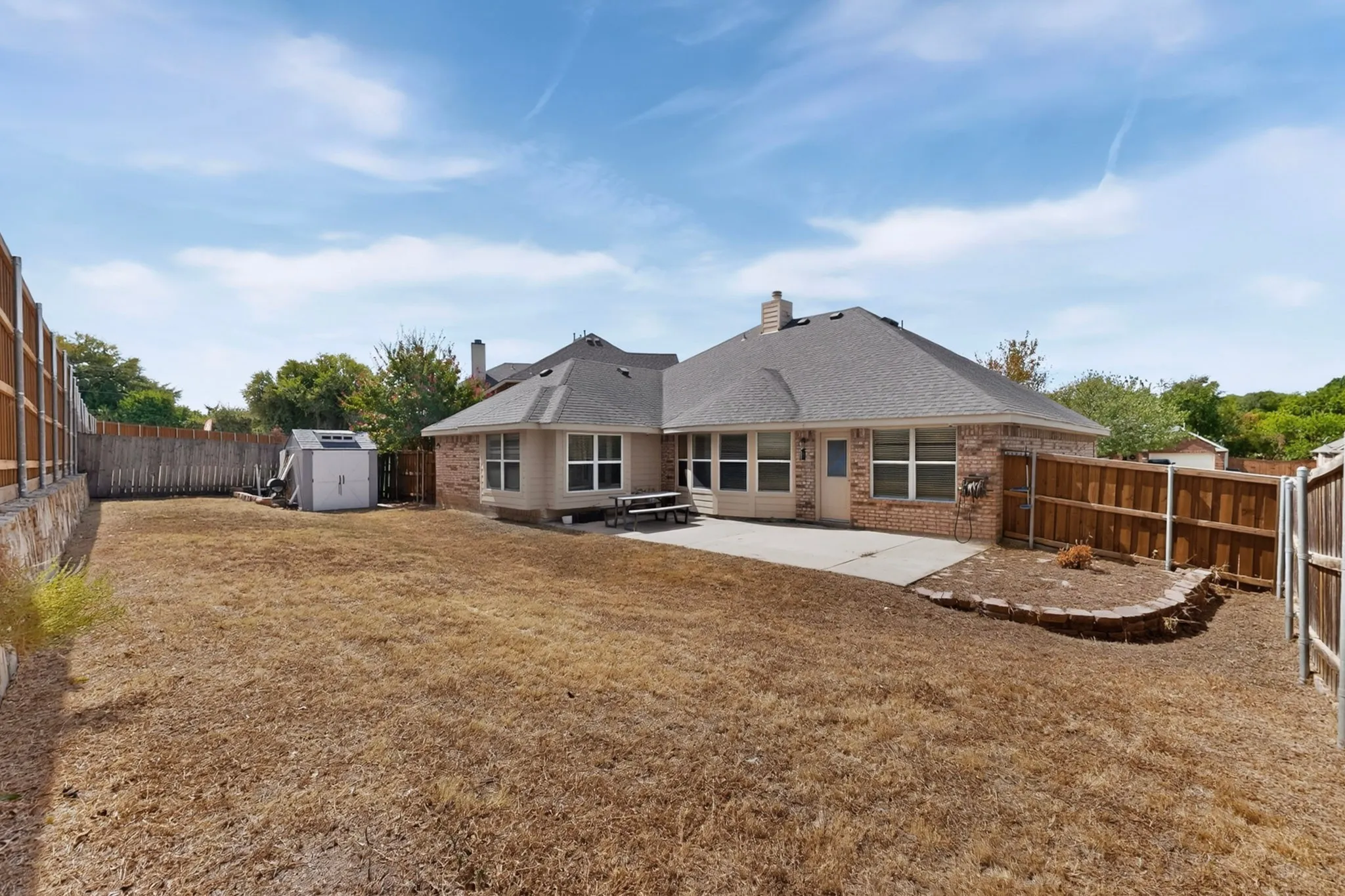 Single Family Residence For Sale in Collin County , 1214 Lake Trail Court, Wylie, Texas 75098, 4 Bedroom, 2 Bathroom, 2 Garage spaces, 2,018 Sqft, built in 2004, mls#21397736, Real Estate Agent in Wylie, Homes For Sale in Collin county, Homes For Sale in Wylie, Realtor in Wylie Texas, Real Estate Brokerage Independent Realty Texas, Luminita Cordes Realtor