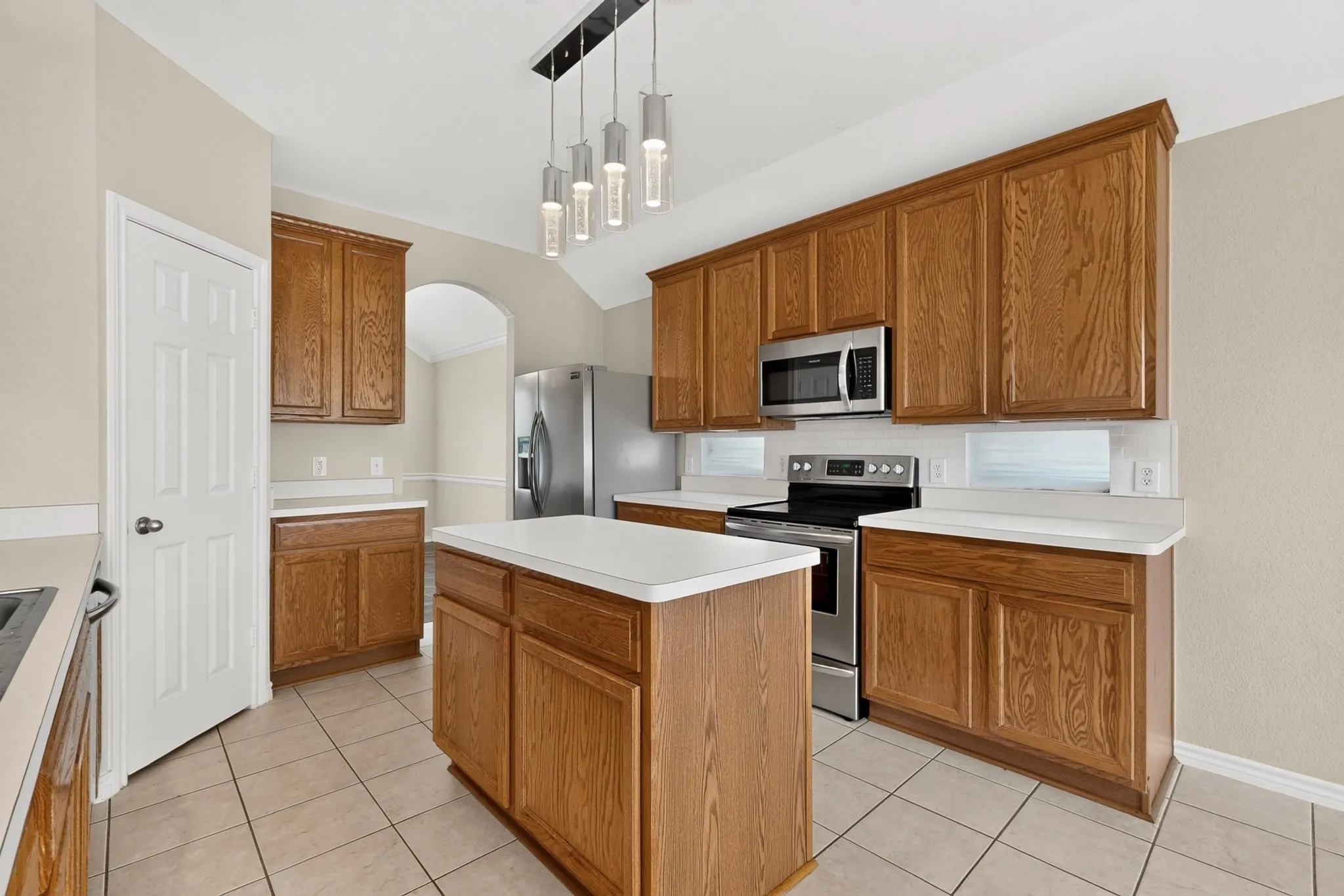Single Family Residence For Sale in Collin County , 1214 Lake Trail Court, Wylie, Texas 75098, 4 Bedroom, 2 Bathroom, 2 Garage spaces, 2,018 Sqft, built in 2004, mls#21397736, Real Estate Agent in Wylie, Homes For Sale in Collin county, Homes For Sale in Wylie, Realtor in Wylie Texas, Real Estate Brokerage Independent Realty Texas, Luminita Cordes Realtor