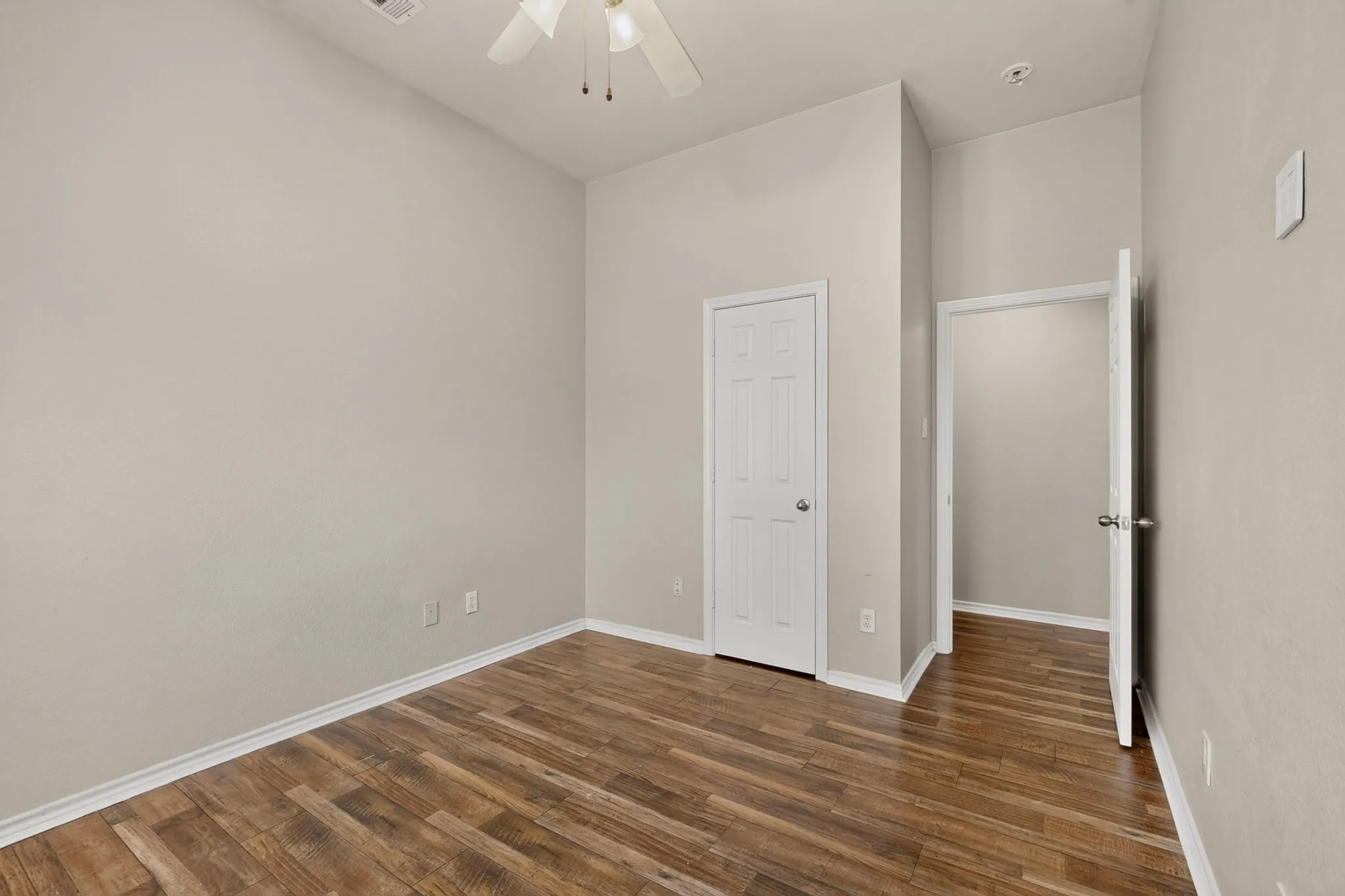 Single Family Residence For Sale in Collin County , 1214 Lake Trail Court, Wylie, Texas 75098, 4 Bedroom, 2 Bathroom, 2 Garage spaces, 2,018 Sqft, built in 2004, mls#21397736, Real Estate Agent in Wylie, Homes For Sale in Collin county, Homes For Sale in Wylie, Realtor in Wylie Texas, Real Estate Brokerage Independent Realty Texas, Luminita Cordes Realtor