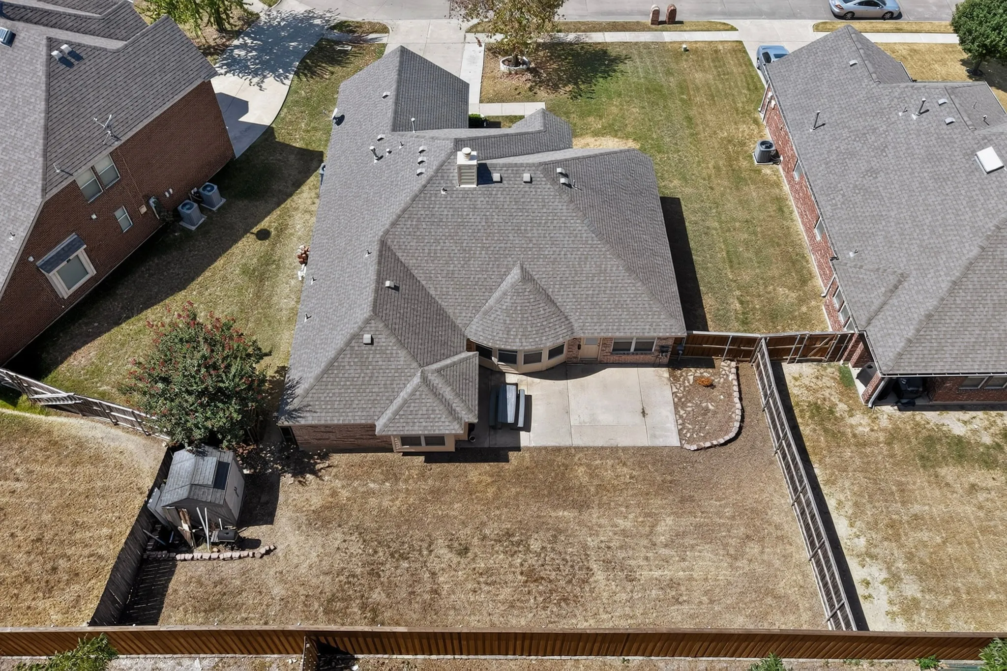 Single Family Residence For Sale in Collin County , 1214 Lake Trail Court, Wylie, Texas 75098, 4 Bedroom, 2 Bathroom, 2 Garage spaces, 2,018 Sqft, built in 2004, mls#21397736, Real Estate Agent in Wylie, Homes For Sale in Collin county, Homes For Sale in Wylie, Realtor in Wylie Texas, Real Estate Brokerage Independent Realty Texas, Luminita Cordes Realtor