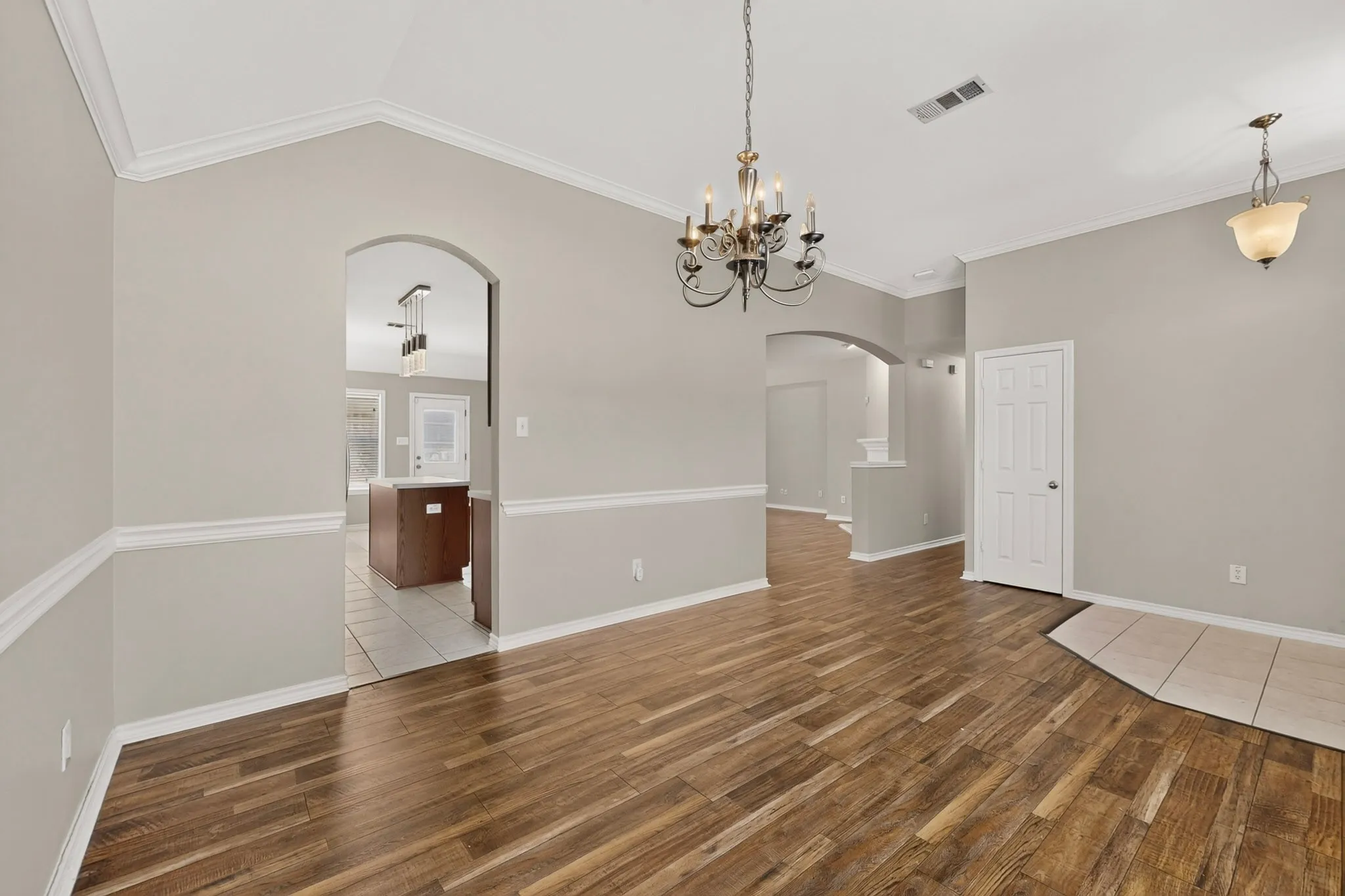 Single Family Residence For Sale in Collin County , 1214 Lake Trail Court, Wylie, Texas 75098, 4 Bedroom, 2 Bathroom, 2 Garage spaces, 2,018 Sqft, built in 2004, mls#21397736, Real Estate Agent in Wylie, Homes For Sale in Collin county, Homes For Sale in Wylie, Realtor in Wylie Texas, Real Estate Brokerage Independent Realty Texas, Luminita Cordes Realtor