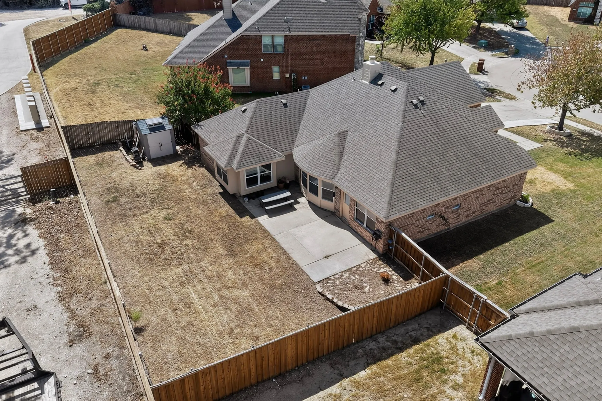 Single Family Residence For Sale in Collin County , 1214 Lake Trail Court, Wylie, Texas 75098, 4 Bedroom, 2 Bathroom, 2 Garage spaces, 2,018 Sqft, built in 2004, mls#21397736, Real Estate Agent in Wylie, Homes For Sale in Collin county, Homes For Sale in Wylie, Realtor in Wylie Texas, Real Estate Brokerage Independent Realty Texas, Luminita Cordes Realtor