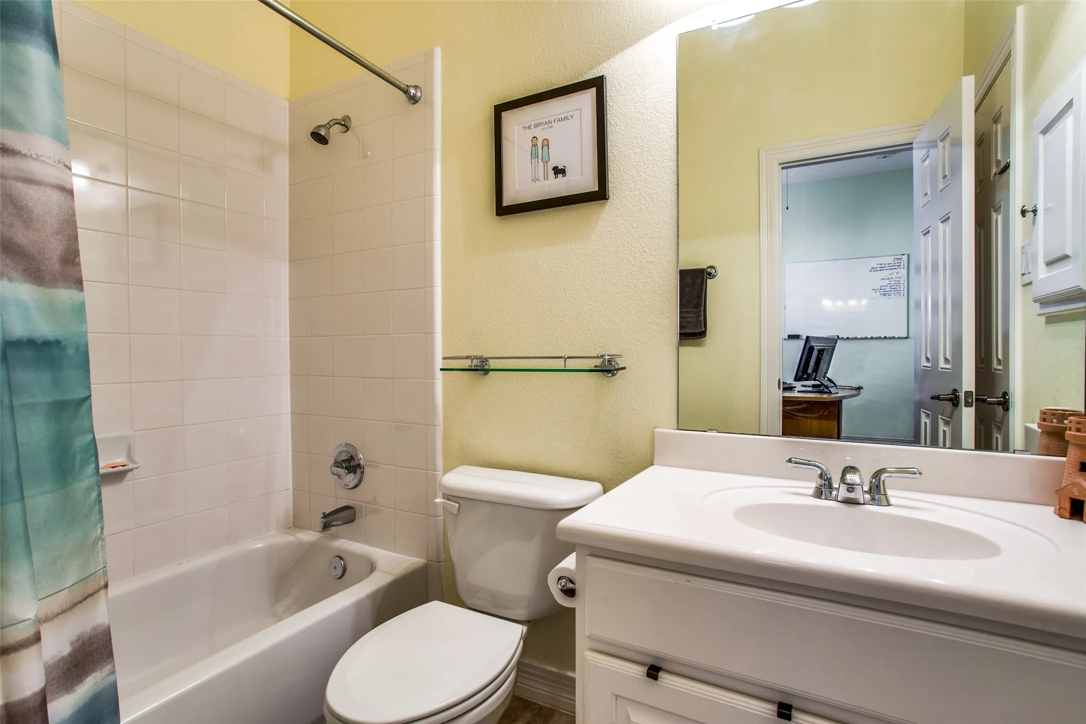 Condominium For Rent in Dallas County , 3610 Gillespie Street 11, Dallas, Texas 75219, 3 Bedroom, 4 Bathroom, 2 Garage spaces, 2,356 Sqft, built in 2004, mls#21397738, Real Estate Agent in Dallas, Homes For Rent in Dallas county, Homes For Rent in Dallas, Realtor in Dallas Texas, Real Estate Brokerage Independent Realty Texas, Luminita Cordes Realtor