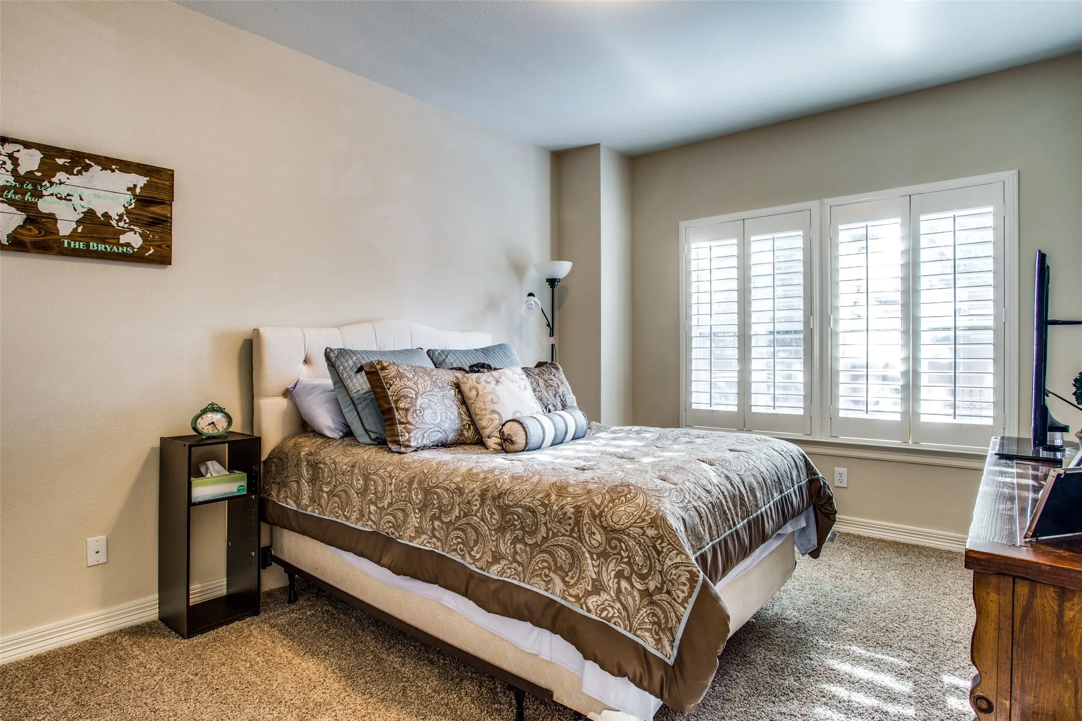 Condominium For Rent in Dallas County , 3610 Gillespie Street 11, Dallas, Texas 75219, 3 Bedroom, 4 Bathroom, 2 Garage spaces, 2,356 Sqft, built in 2004, mls#21397738, Real Estate Agent in Dallas, Homes For Rent in Dallas county, Homes For Rent in Dallas, Realtor in Dallas Texas, Real Estate Brokerage Independent Realty Texas, Luminita Cordes Realtor
