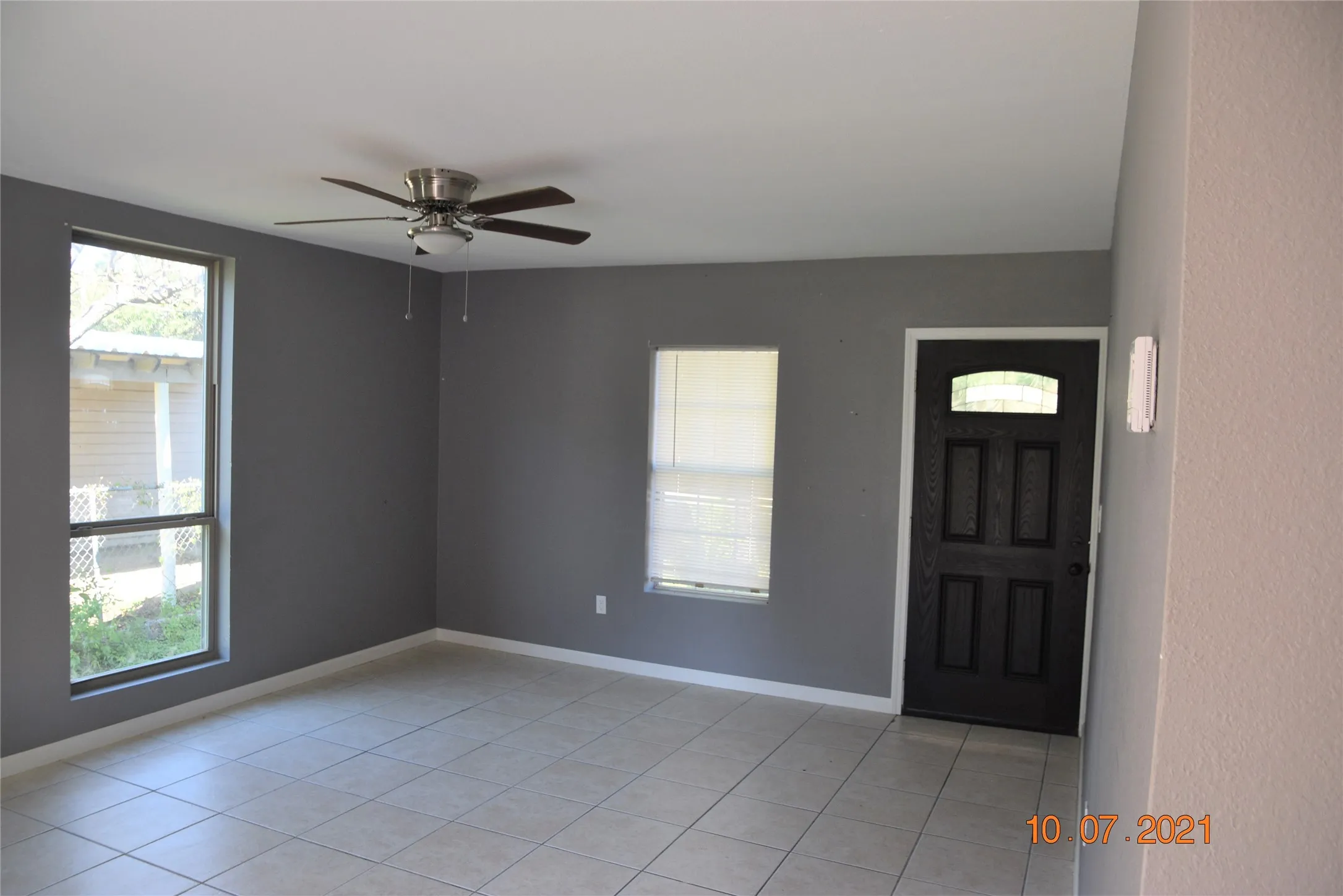 Single Family Residence For Rent in Erath County , 670 W Oak Street, Stephenville, Texas 76401, 2 Bedroom, 1 Bathroom, Garage spaces, 858 Sqft, built in 1920, mls#21397728, Real Estate Agent in Stephenville, Homes For Rent in Erath county, Homes For Rent in Stephenville, Realtor in Stephenville Texas, Real Estate Brokerage Independent Realty Texas, Luminita Cordes Realtor