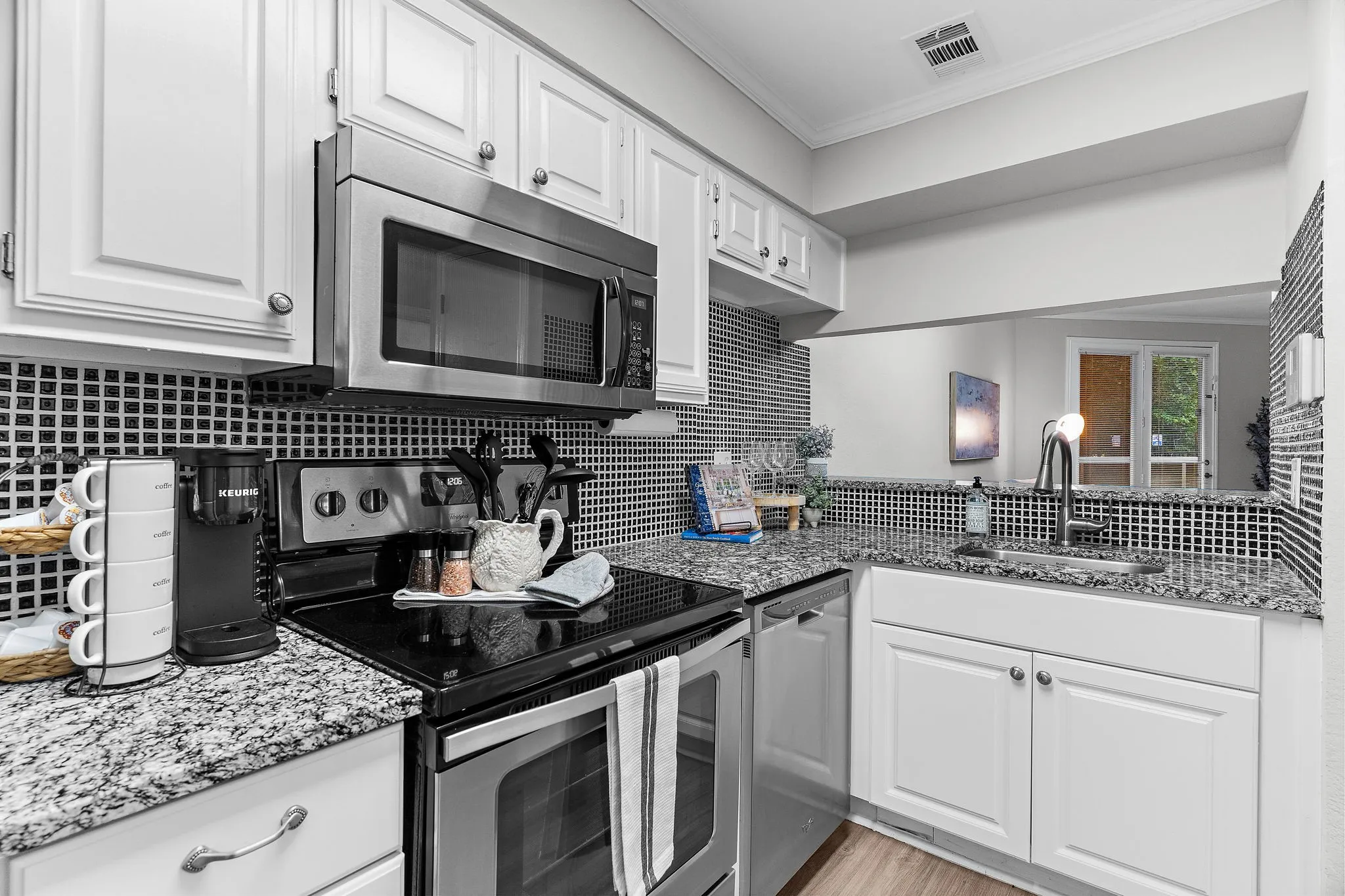 Condominium For Rent in Dallas County , 8545 Midpark Road 51, Dallas, Texas 75240, 1 Bedroom, 1 Bathroom, Garage spaces, 703 Sqft, built in 1982, mls#21395581, Real Estate Agent in Dallas, Homes For Rent in Dallas county, Homes For Rent in Dallas, Realtor in Dallas Texas, Real Estate Brokerage Independent Realty Texas, Luminita Cordes Realtor
