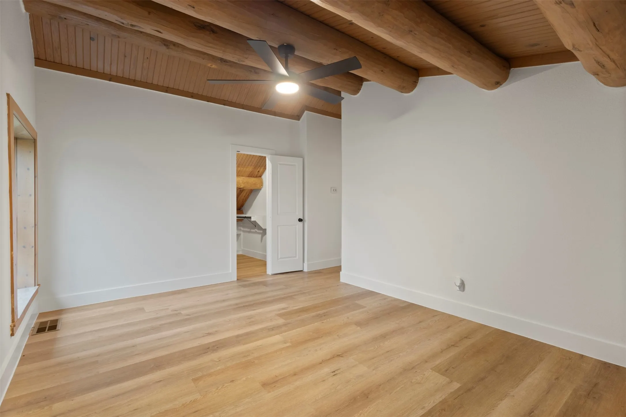 Single Family Residence For Sale in Denton County , 313 Pimlico Drive, Hickory Creek, Texas 75065, 4 Bedroom, 2 Bathroom, 2 Garage spaces, 2,827 Sqft, built in 1980, mls#21397745, Real Estate Agent in Hickory Creek, Homes For Sale in Denton county, Homes For Sale in Hickory Creek, Realtor in Hickory Creek Texas, Real Estate Brokerage Independent Realty Texas, Luminita Cordes Realtor