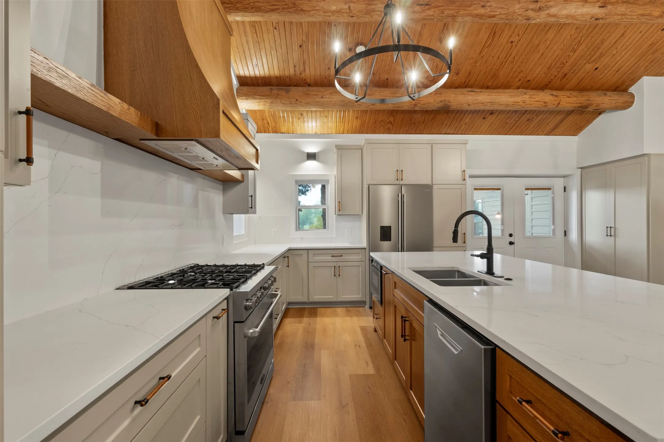 Single Family Residence For Sale in Denton County , 313 Pimlico Drive, Hickory Creek, Texas 75065, 4 Bedroom, 2 Bathroom, 2 Garage spaces, 2,827 Sqft, built in 1980, mls#21397745, Real Estate Agent in Hickory Creek, Homes For Sale in Denton county, Homes For Sale in Hickory Creek, Realtor in Hickory Creek Texas, Real Estate Brokerage Independent Realty Texas, Luminita Cordes Realtor