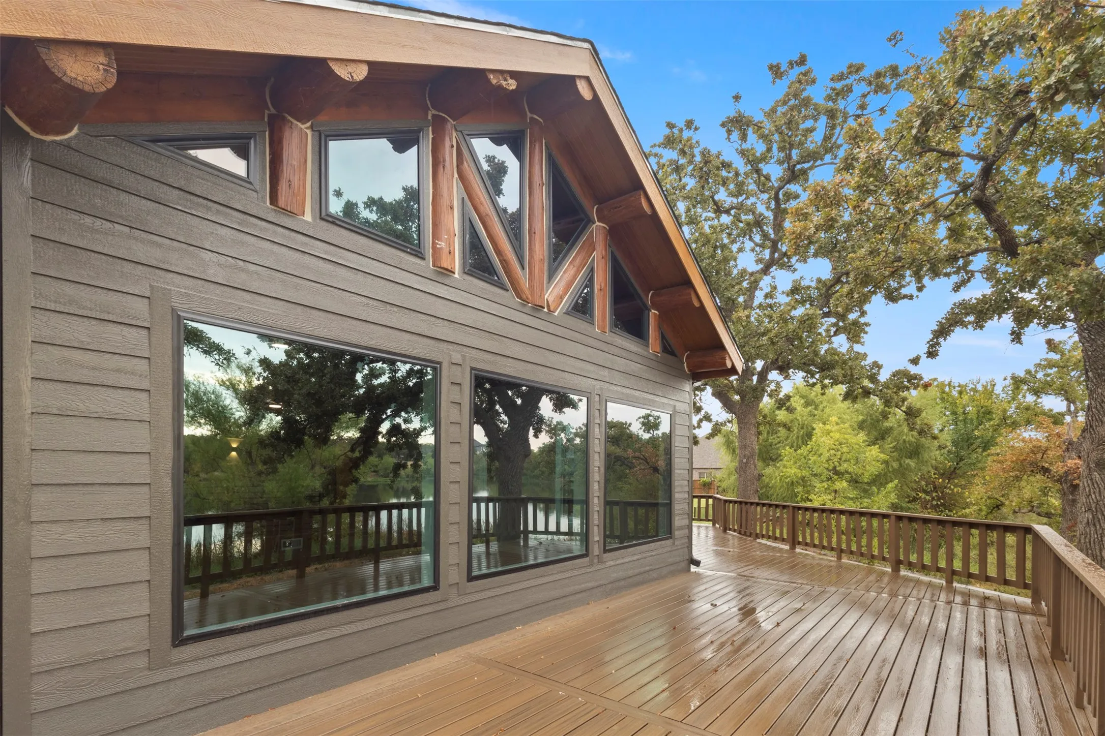 Single Family Residence For Sale in Denton County , 313 Pimlico Drive, Hickory Creek, Texas 75065, 4 Bedroom, 2 Bathroom, 2 Garage spaces, 2,827 Sqft, built in 1980, mls#21397745, Real Estate Agent in Hickory Creek, Homes For Sale in Denton county, Homes For Sale in Hickory Creek, Realtor in Hickory Creek Texas, Real Estate Brokerage Independent Realty Texas, Luminita Cordes Realtor