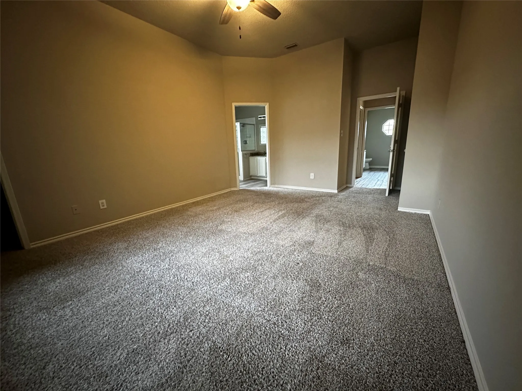 Single Family Residence For Rent in Tarrant County , 4761 Waterway Drive N, Fort Worth, Texas 76137, 3 Bedroom, 3 Bathroom, 2 Garage spaces, 1,800 Sqft, built in 1987, mls#21372252, Real Estate Agent in Fort Worth, Homes For Rent in Tarrant county, Homes For Rent in Fort Worth, Realtor in Fort Worth Texas, Real Estate Brokerage Independent Realty Texas, Luminita Cordes Realtor