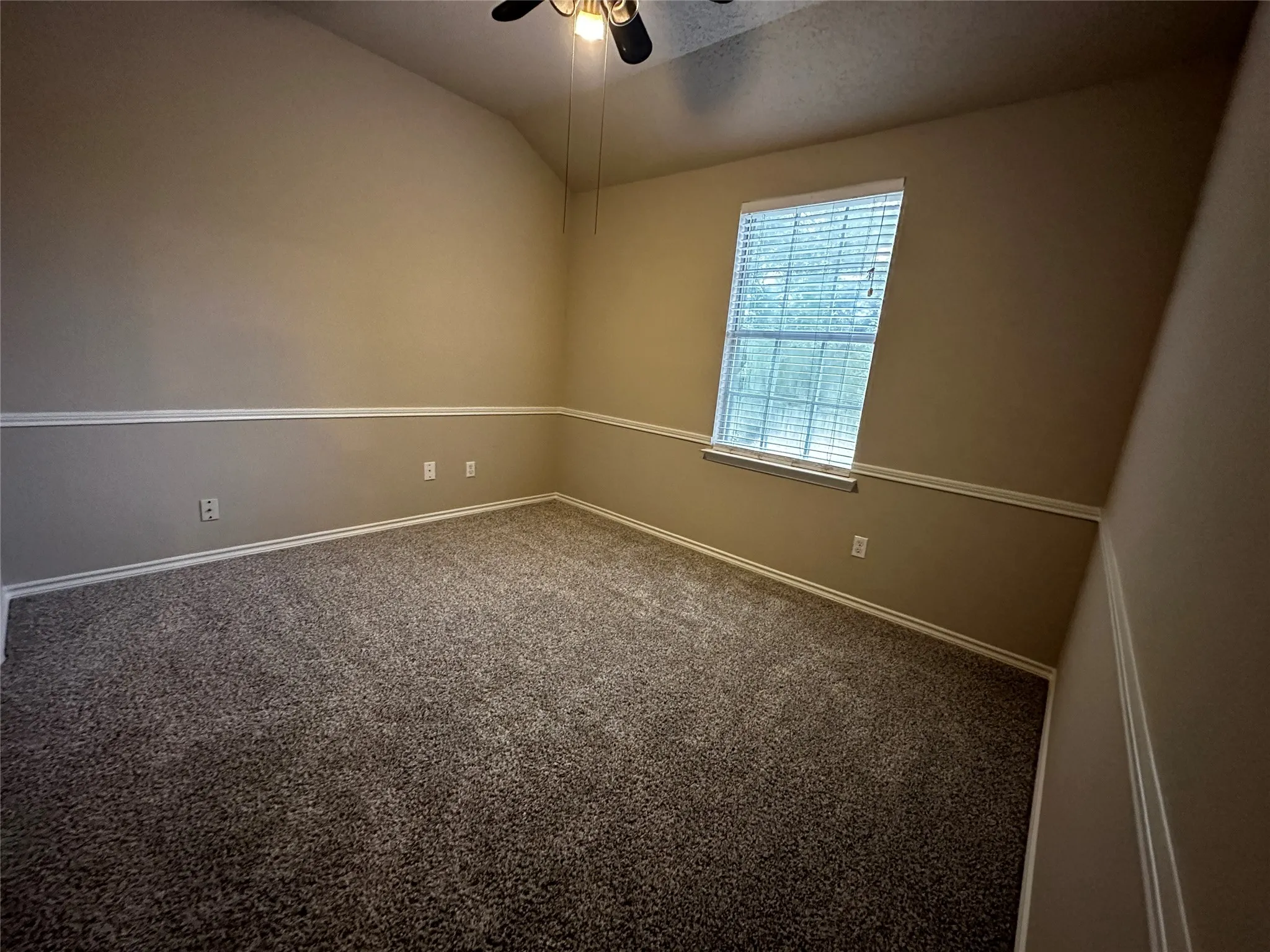 Single Family Residence For Rent in Tarrant County , 4761 Waterway Drive N, Fort Worth, Texas 76137, 3 Bedroom, 3 Bathroom, 2 Garage spaces, 1,800 Sqft, built in 1987, mls#21372252, Real Estate Agent in Fort Worth, Homes For Rent in Tarrant county, Homes For Rent in Fort Worth, Realtor in Fort Worth Texas, Real Estate Brokerage Independent Realty Texas, Luminita Cordes Realtor