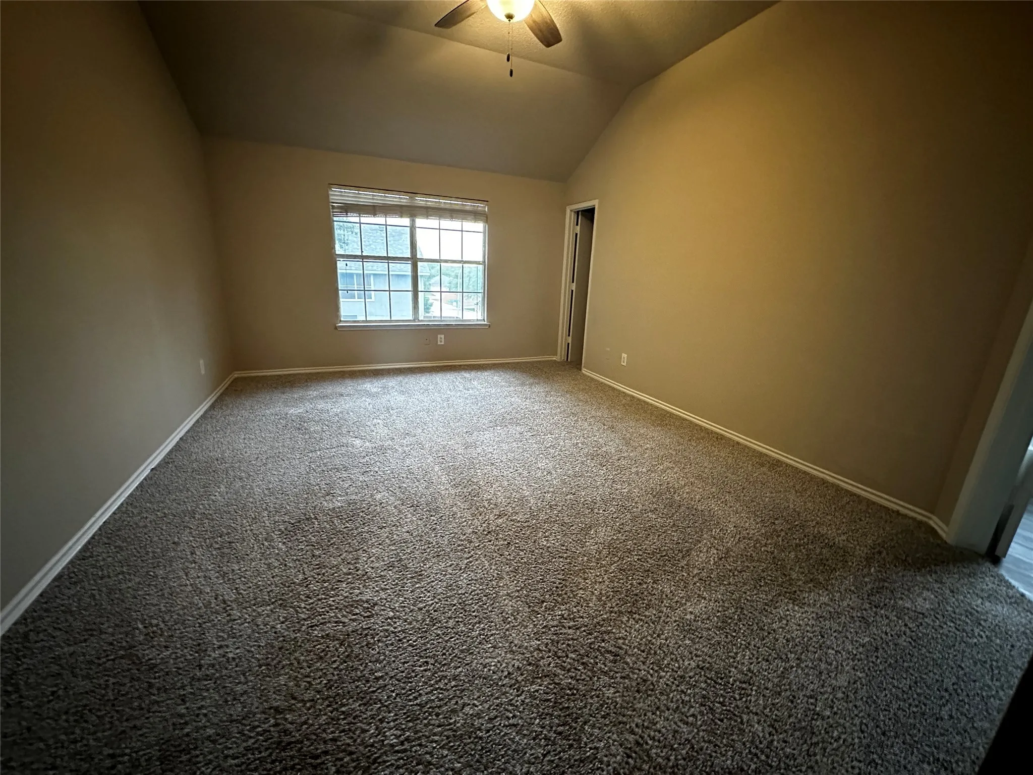 Single Family Residence For Rent in Tarrant County , 4761 Waterway Drive N, Fort Worth, Texas 76137, 3 Bedroom, 3 Bathroom, 2 Garage spaces, 1,800 Sqft, built in 1987, mls#21372252, Real Estate Agent in Fort Worth, Homes For Rent in Tarrant county, Homes For Rent in Fort Worth, Realtor in Fort Worth Texas, Real Estate Brokerage Independent Realty Texas, Luminita Cordes Realtor