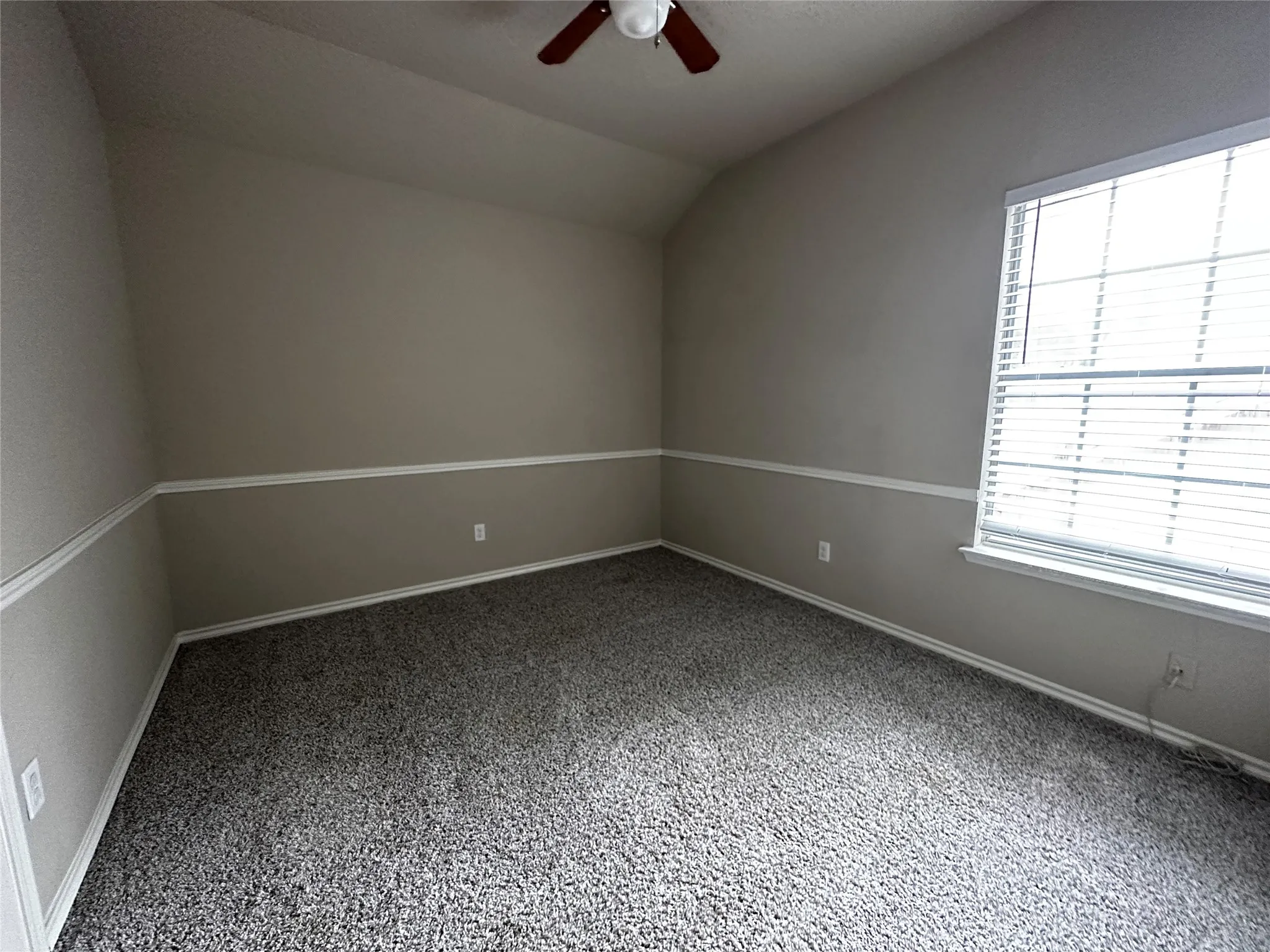 Single Family Residence For Rent in Tarrant County , 4761 Waterway Drive N, Fort Worth, Texas 76137, 3 Bedroom, 3 Bathroom, 2 Garage spaces, 1,800 Sqft, built in 1987, mls#21372252, Real Estate Agent in Fort Worth, Homes For Rent in Tarrant county, Homes For Rent in Fort Worth, Realtor in Fort Worth Texas, Real Estate Brokerage Independent Realty Texas, Luminita Cordes Realtor
