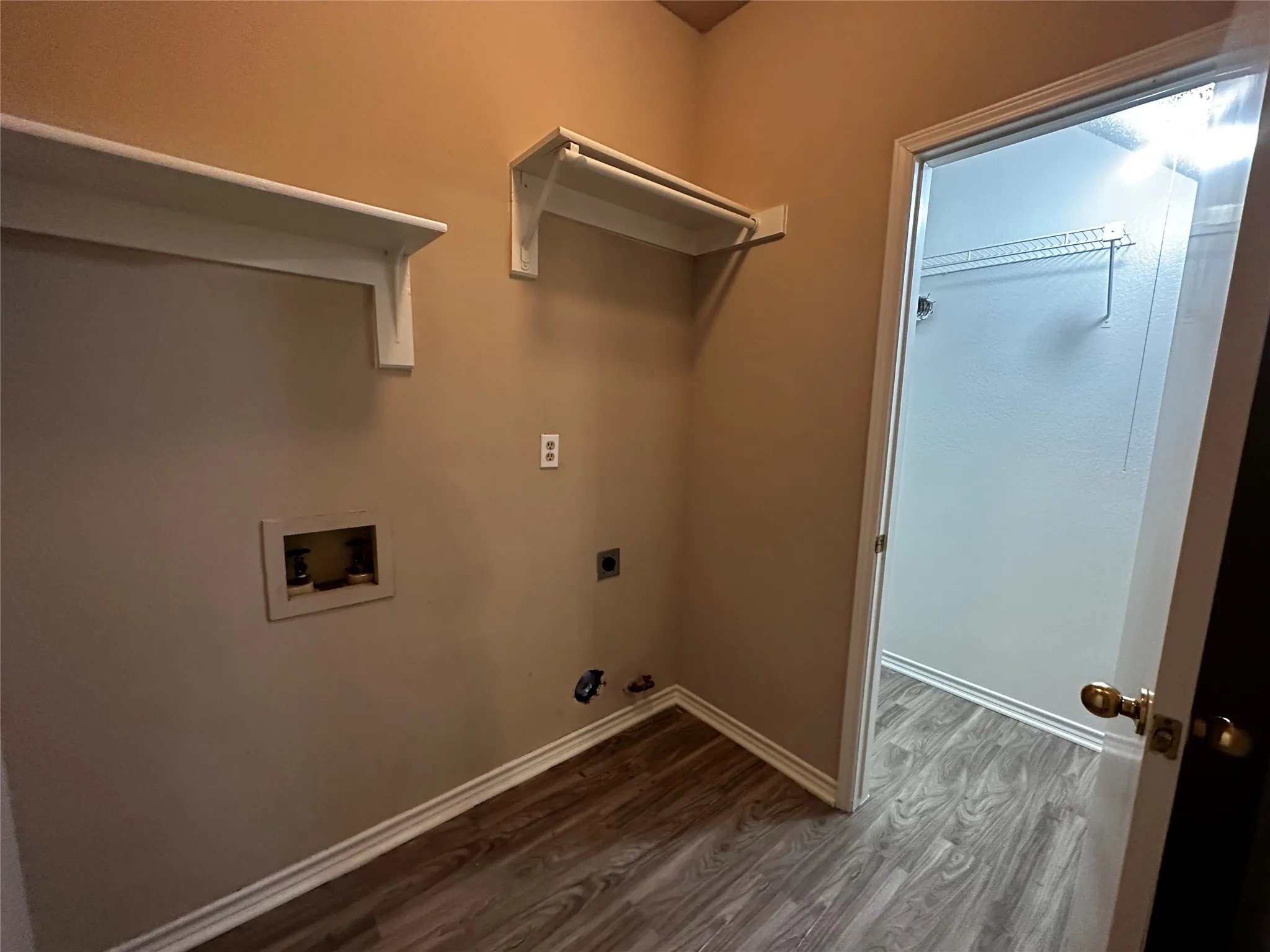 Single Family Residence For Rent in Tarrant County , 4761 Waterway Drive N, Fort Worth, Texas 76137, 3 Bedroom, 3 Bathroom, 2 Garage spaces, 1,800 Sqft, built in 1987, mls#21372252, Real Estate Agent in Fort Worth, Homes For Rent in Tarrant county, Homes For Rent in Fort Worth, Realtor in Fort Worth Texas, Real Estate Brokerage Independent Realty Texas, Luminita Cordes Realtor