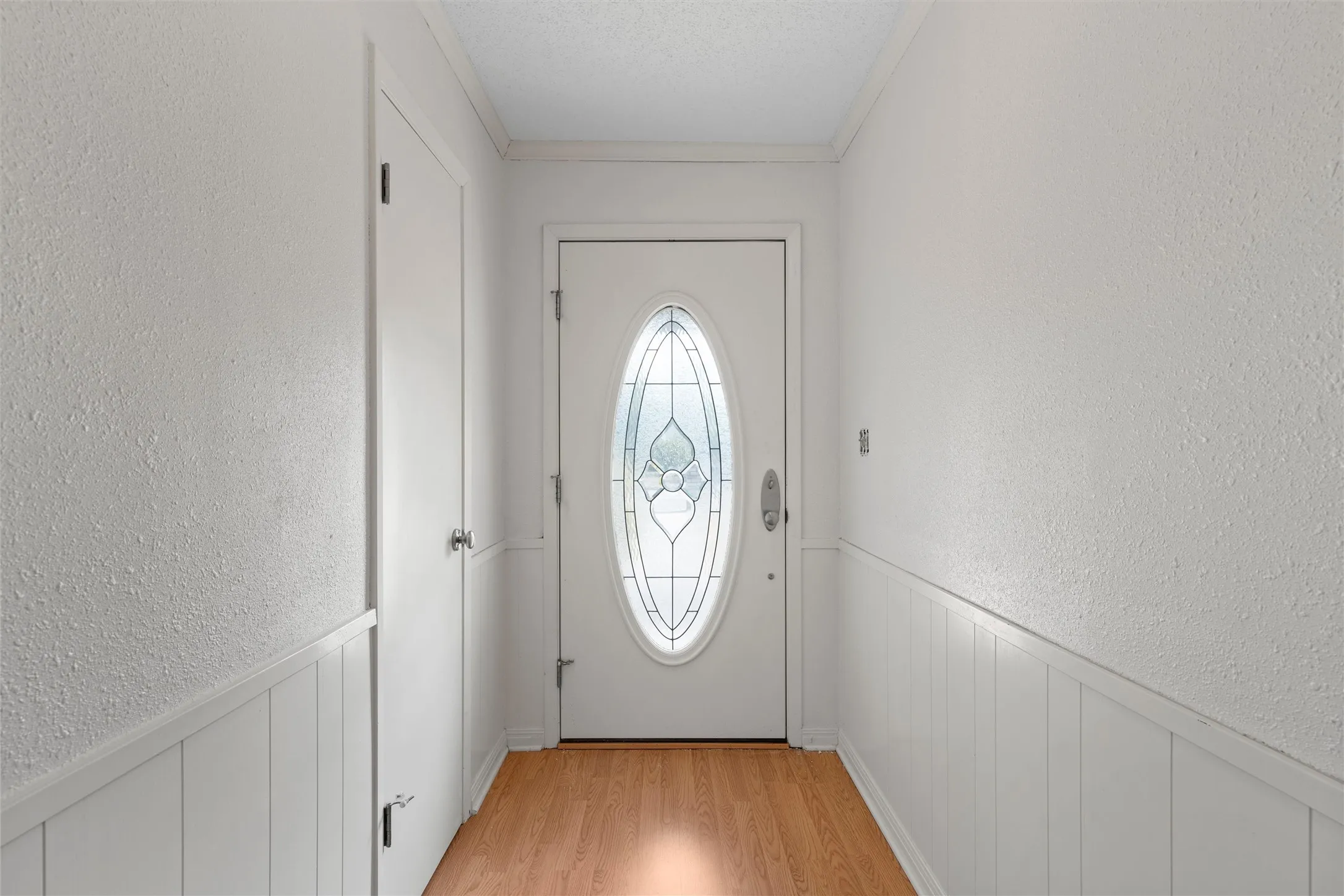 Single Family Residence For Sale in Mc Lennan County , 400 N Walnut Street, Waco, Texas 76705, 3 Bedroom, 2 Bathroom, 2 Garage spaces, 1,656 Sqft, built in 1978, mls#21394905, Real Estate Agent in Waco, Homes For Sale in Mc Lennan county, Homes For Sale in Waco, Realtor in Waco Texas, Real Estate Brokerage Independent Realty Texas, Luminita Cordes Realtor