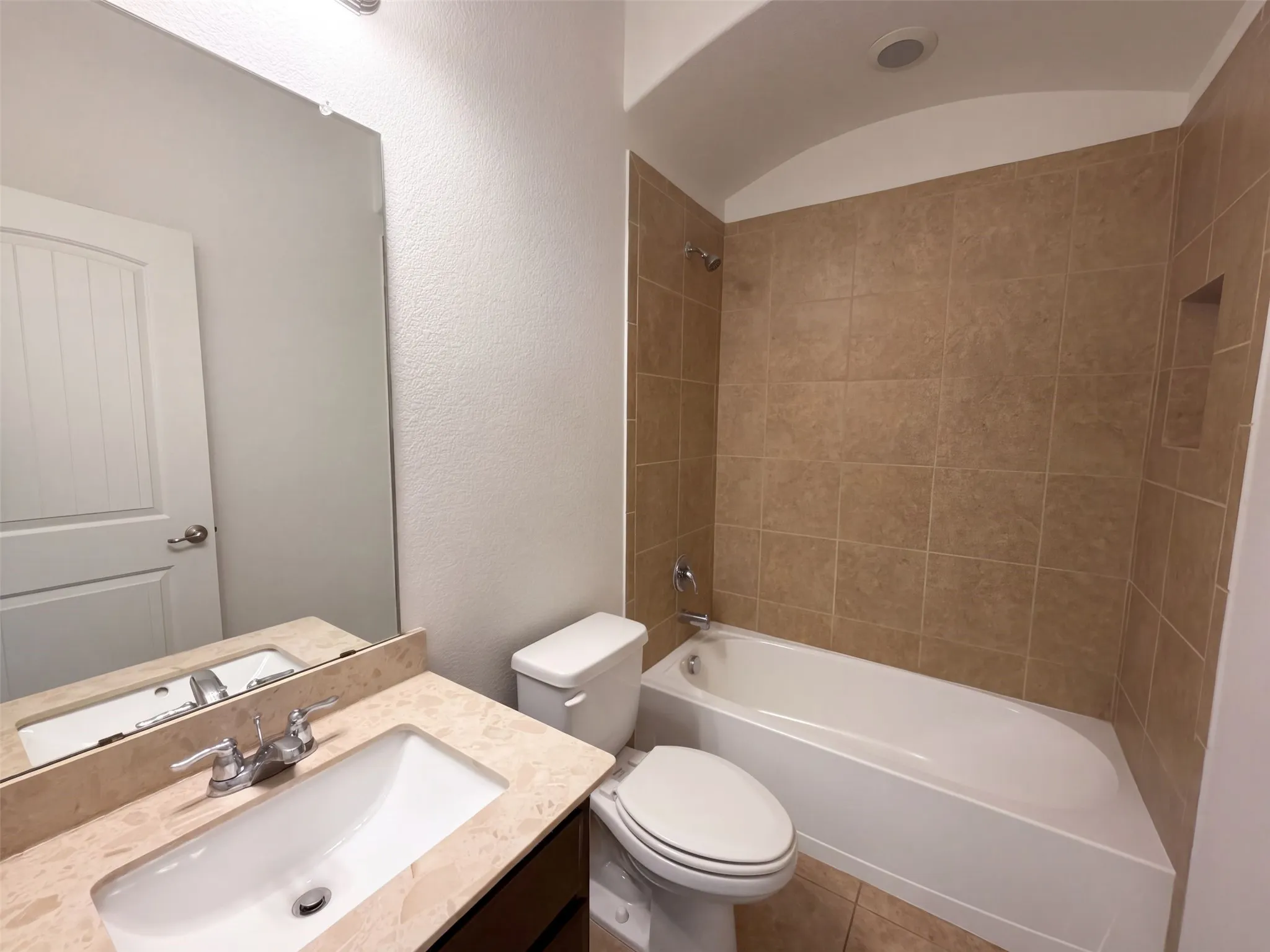 Single Family Residence For Sale in Tarrant County , 1728 Jacona Trail, Fort Worth, Texas 76131, 3 Bedroom, 2 Bathroom, 2 Garage spaces, 1,373 Sqft, built in 2015, mls#21397747, Real Estate Agent in Fort Worth, Homes For Sale in Tarrant county, Homes For Sale in Fort Worth, Realtor in Fort Worth Texas, Real Estate Brokerage Independent Realty Texas, Luminita Cordes Realtor