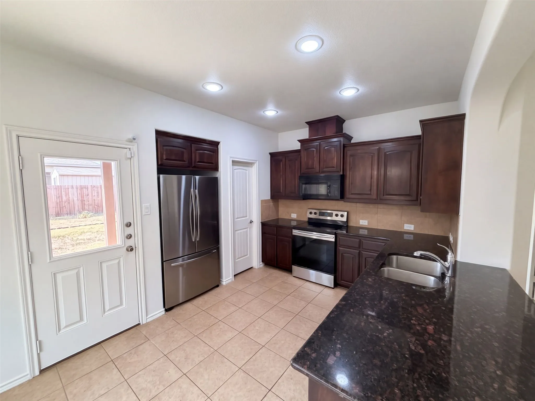Single Family Residence For Sale in Tarrant County , 1728 Jacona Trail, Fort Worth, Texas 76131, 3 Bedroom, 2 Bathroom, 2 Garage spaces, 1,373 Sqft, built in 2015, mls#21397747, Real Estate Agent in Fort Worth, Homes For Sale in Tarrant county, Homes For Sale in Fort Worth, Realtor in Fort Worth Texas, Real Estate Brokerage Independent Realty Texas, Luminita Cordes Realtor