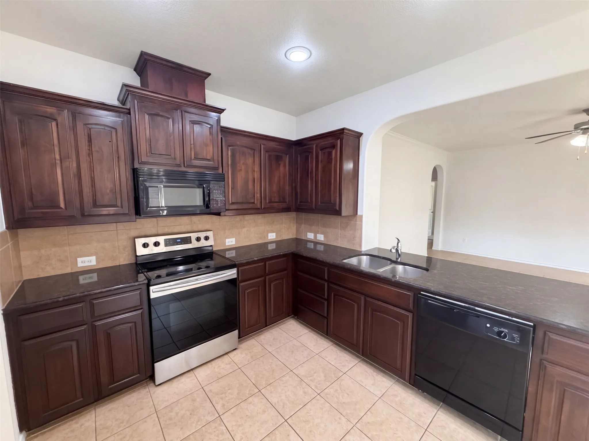 Single Family Residence For Sale in Tarrant County , 1728 Jacona Trail, Fort Worth, Texas 76131, 3 Bedroom, 2 Bathroom, 2 Garage spaces, 1,373 Sqft, built in 2015, mls#21397747, Real Estate Agent in Fort Worth, Homes For Sale in Tarrant county, Homes For Sale in Fort Worth, Realtor in Fort Worth Texas, Real Estate Brokerage Independent Realty Texas, Luminita Cordes Realtor
