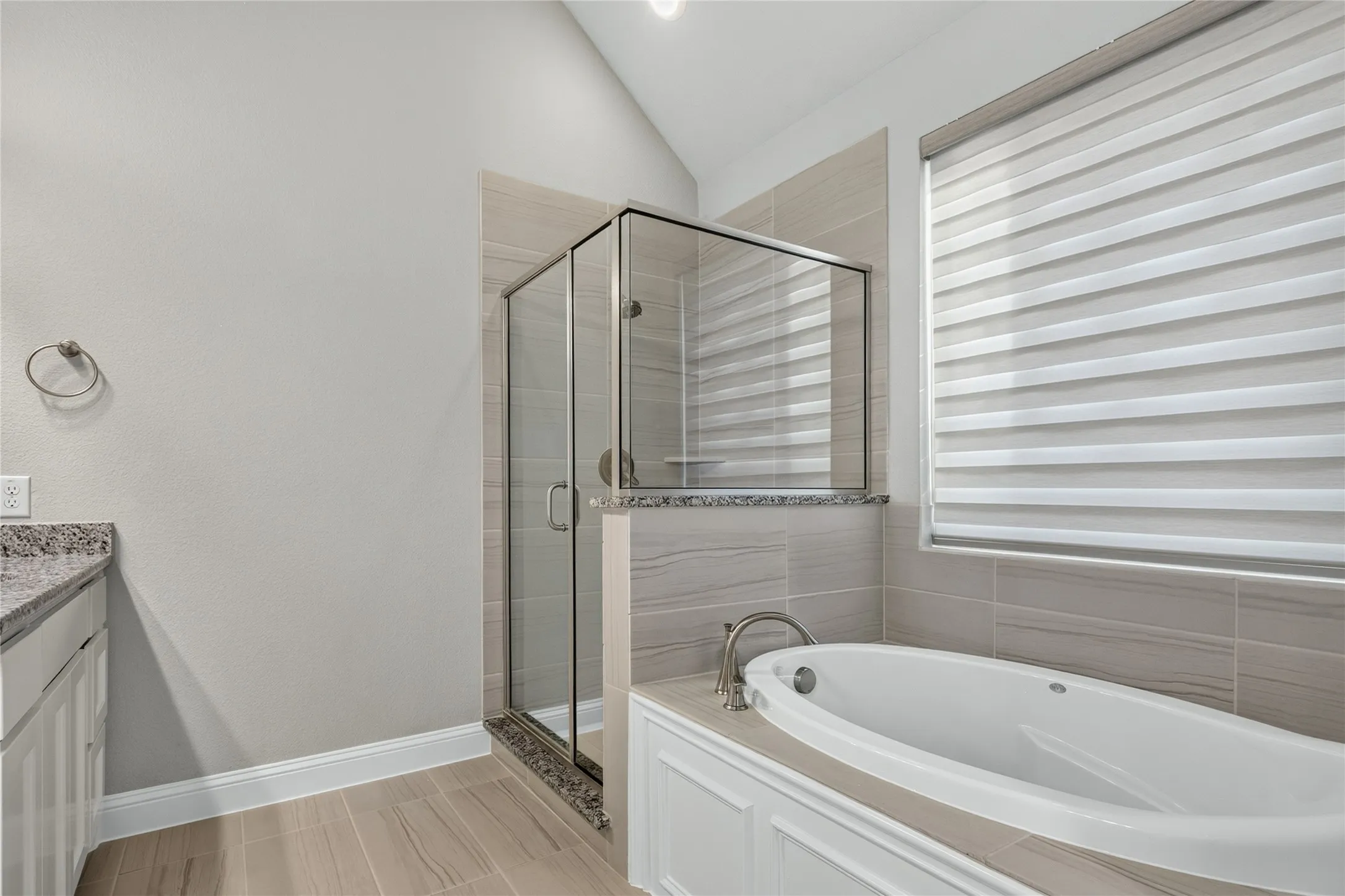 Single Family Residence For Sale in Collin County , 14027 Wheatfield Lane, Frisco, Texas 75035, 4 Bedroom, 5 Bathroom, 3 Garage spaces, 3,696 Sqft, built in 2018, mls#21397760, Real Estate Agent in Frisco, Homes For Sale in Collin county, Homes For Sale in Frisco, Realtor in Frisco Texas, Real Estate Brokerage Independent Realty Texas, Luminita Cordes Realtor
