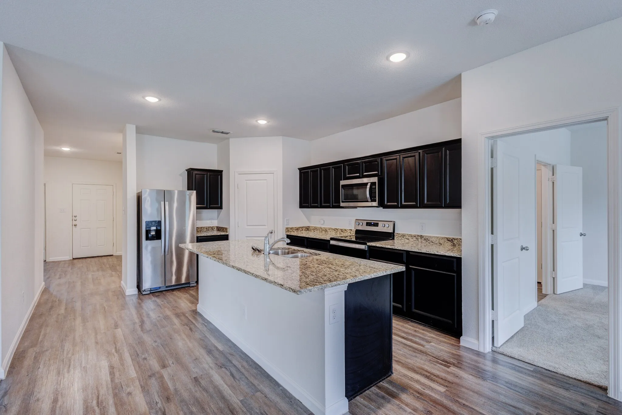 Single Family Residence For Rent in Collin County , 817 Cedar Elm Drive, Anna, Texas 75409, 4 Bedroom, 2 Bathroom, 2 Garage spaces, 1,884 Sqft, built in 2021, mls#21397584, Real Estate Agent in Anna, Homes For Rent in Collin county, Homes For Rent in Anna, Realtor in Anna Texas, Real Estate Brokerage Independent Realty Texas, Luminita Cordes Realtor