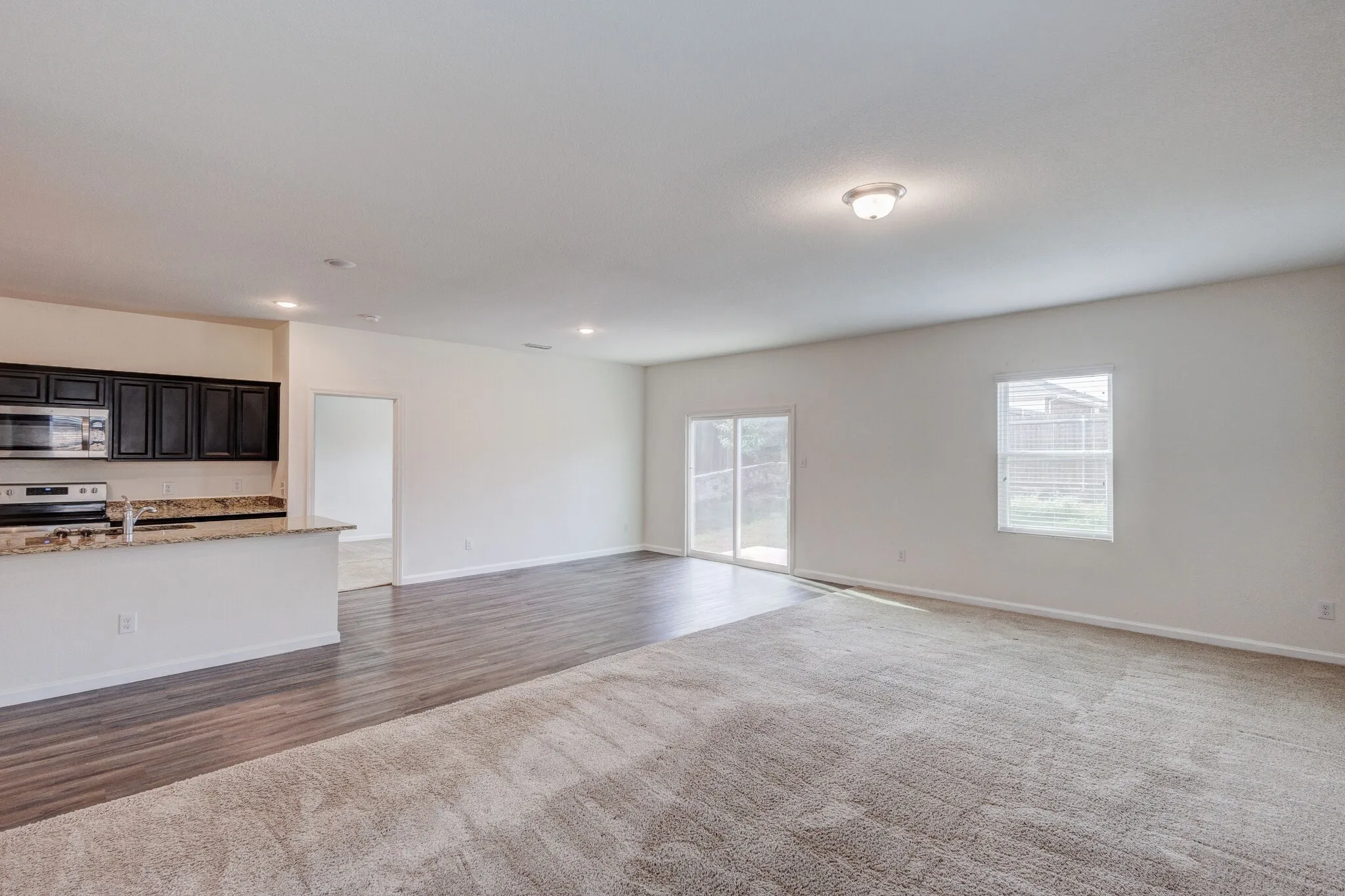 Single Family Residence For Rent in Collin County , 817 Cedar Elm Drive, Anna, Texas 75409, 4 Bedroom, 2 Bathroom, 2 Garage spaces, 1,884 Sqft, built in 2021, mls#21397584, Real Estate Agent in Anna, Homes For Rent in Collin county, Homes For Rent in Anna, Realtor in Anna Texas, Real Estate Brokerage Independent Realty Texas, Luminita Cordes Realtor