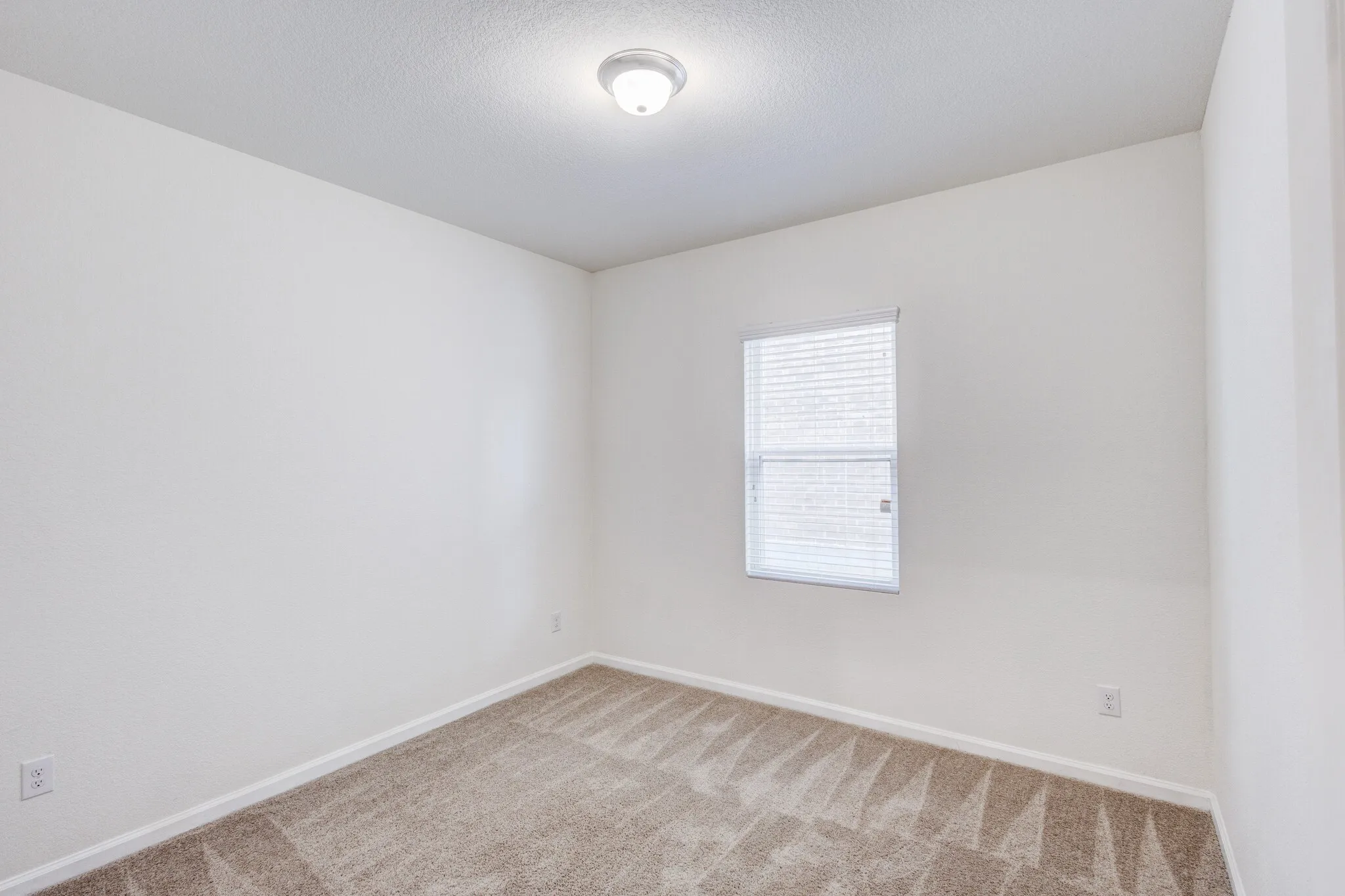 Single Family Residence For Rent in Collin County , 817 Cedar Elm Drive, Anna, Texas 75409, 4 Bedroom, 2 Bathroom, 2 Garage spaces, 1,884 Sqft, built in 2021, mls#21397584, Real Estate Agent in Anna, Homes For Rent in Collin county, Homes For Rent in Anna, Realtor in Anna Texas, Real Estate Brokerage Independent Realty Texas, Luminita Cordes Realtor