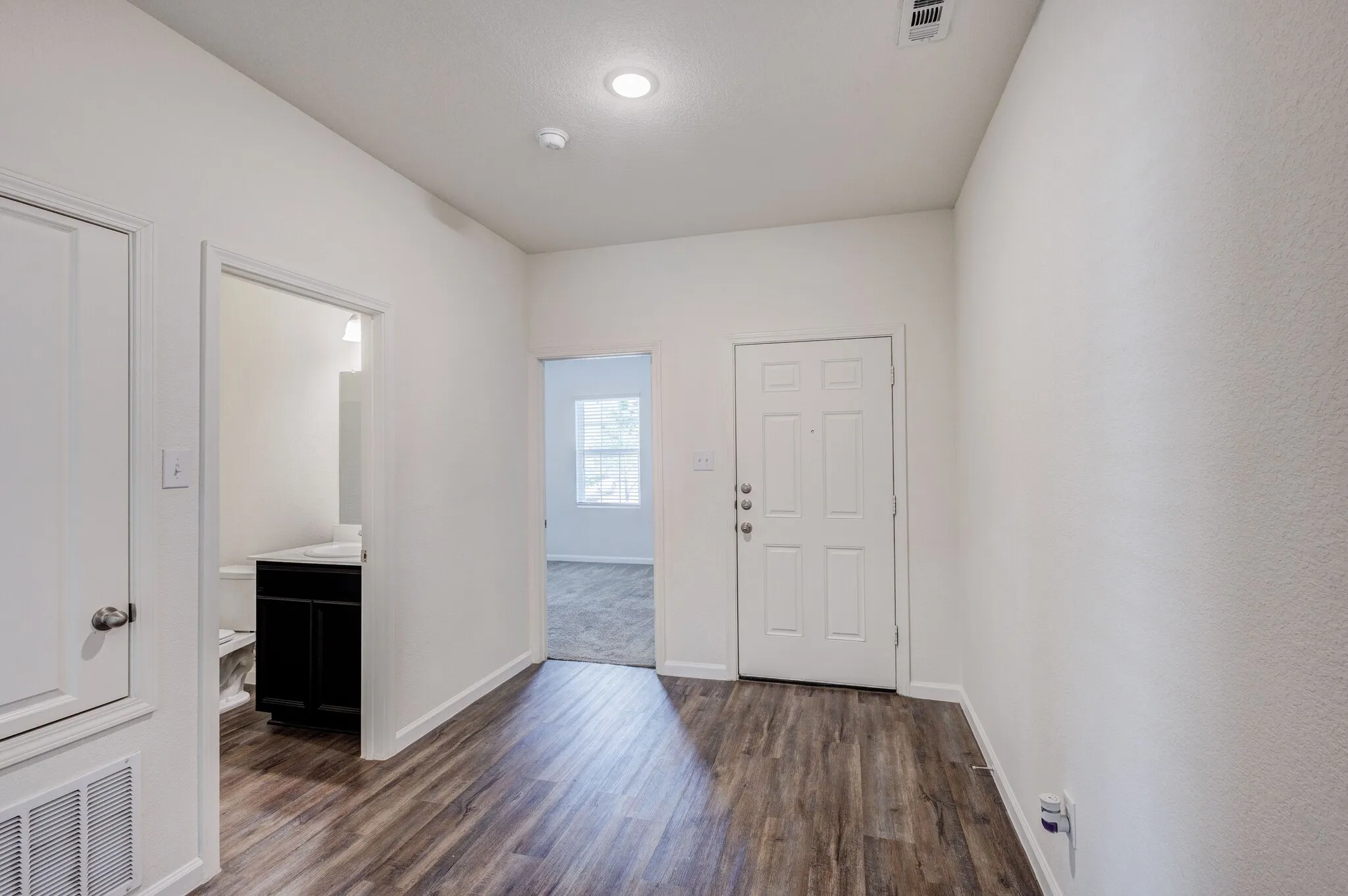 Single Family Residence For Rent in Collin County , 817 Cedar Elm Drive, Anna, Texas 75409, 4 Bedroom, 2 Bathroom, 2 Garage spaces, 1,884 Sqft, built in 2021, mls#21397584, Real Estate Agent in Anna, Homes For Rent in Collin county, Homes For Rent in Anna, Realtor in Anna Texas, Real Estate Brokerage Independent Realty Texas, Luminita Cordes Realtor