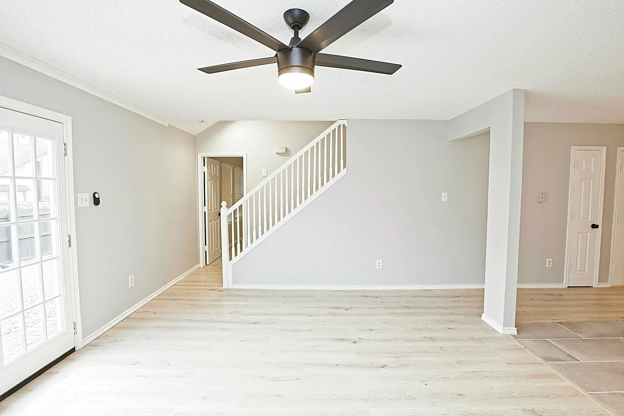 Single Family Residence For Rent in Denton County , 1379 Honeysuckle Lane, Lewisville, Texas 75077, 3 Bedroom, 2 Bathroom, 2 Garage spaces, 1,553 Sqft, built in 1996, mls#21397766, Real Estate Agent in Lewisville, Homes For Rent in Denton county, Homes For Rent in Lewisville, Realtor in Lewisville Texas, Real Estate Brokerage Independent Realty Texas, Luminita Cordes Realtor