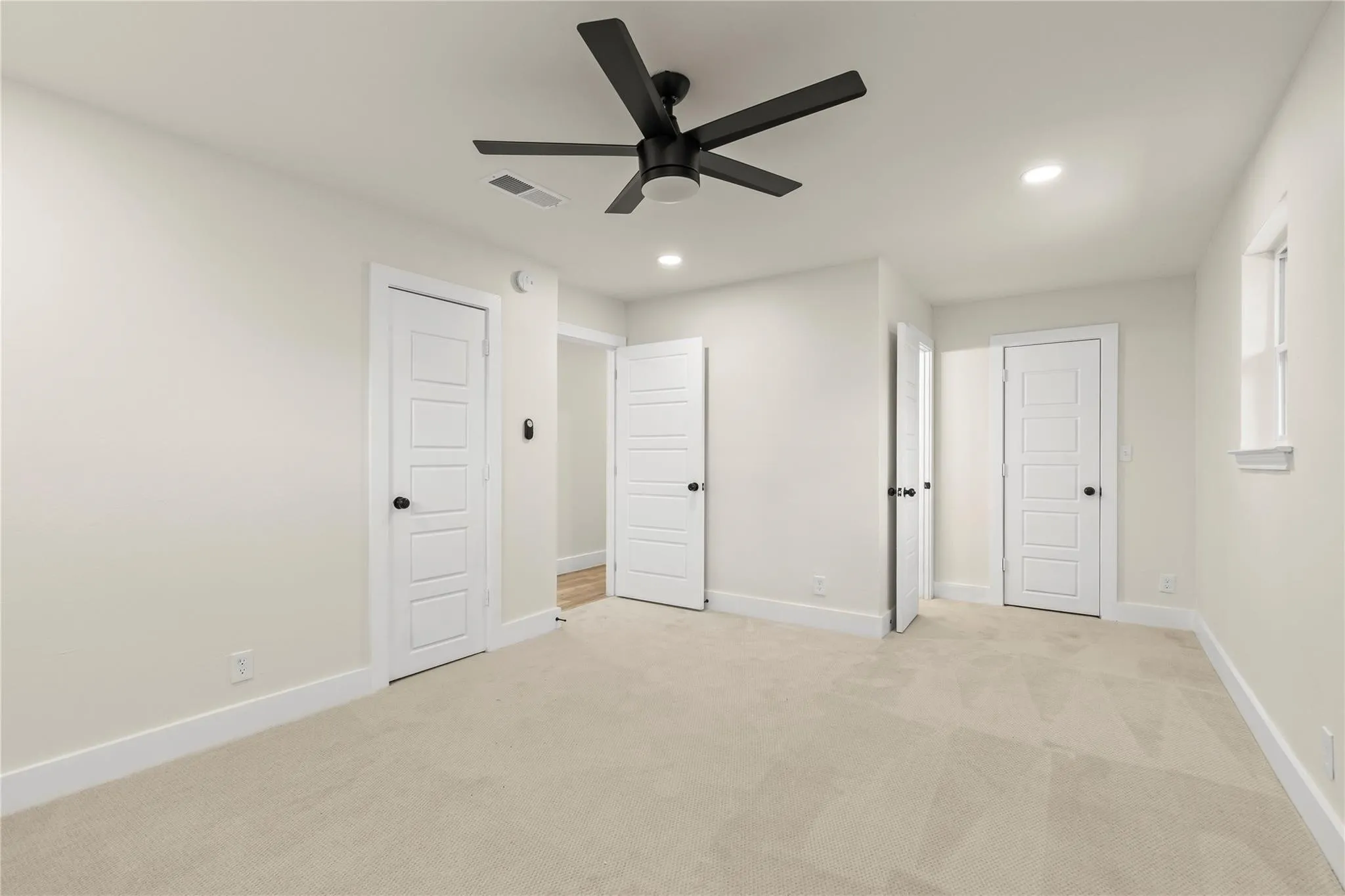 Single Family Residence For Sale in Collin County , 2705 Chadwick Drive, Plano, Texas 75075, 4 Bedroom, 3 Bathroom, 2 Garage spaces, 1,807 Sqft, built in 1972, mls#21397767, Real Estate Agent in Plano, Homes For Sale in Collin county, Homes For Sale in Plano, Realtor in Plano Texas, Real Estate Brokerage Independent Realty Texas, Luminita Cordes Realtor