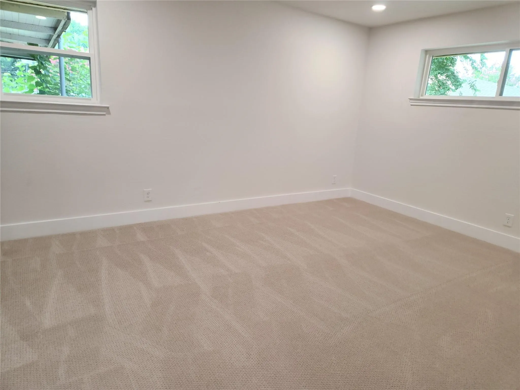 Single Family Residence For Sale in Collin County , 2705 Chadwick Drive, Plano, Texas 75075, 4 Bedroom, 3 Bathroom, 2 Garage spaces, 1,807 Sqft, built in 1972, mls#21397767, Real Estate Agent in Plano, Homes For Sale in Collin county, Homes For Sale in Plano, Realtor in Plano Texas, Real Estate Brokerage Independent Realty Texas, Luminita Cordes Realtor