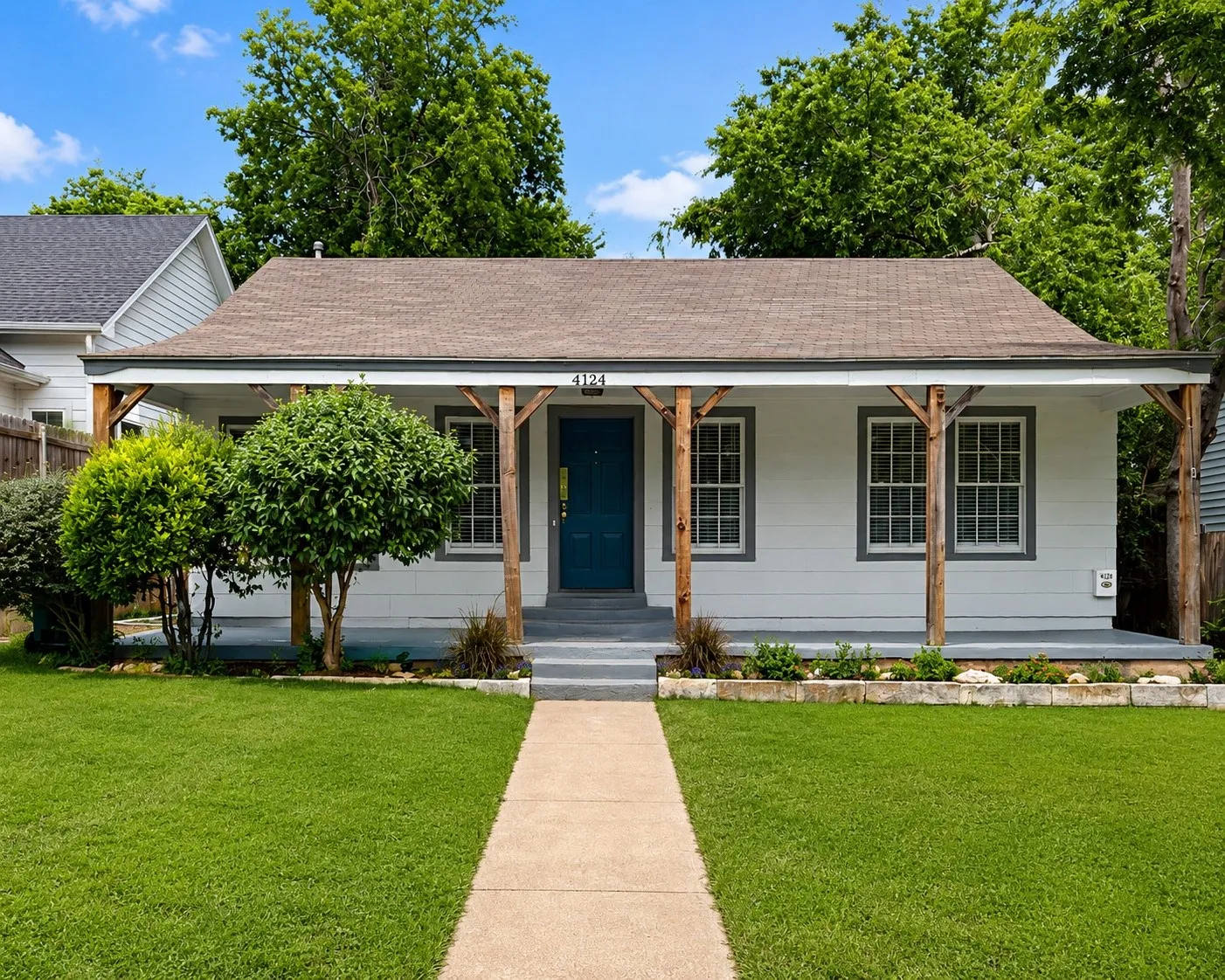 Single Family Residence For Rent in Tarrant County , 4124 Lovell Avenue, Fort Worth, Texas 76107, 2 Bedroom, 1 Bathroom, Garage spaces, 1,147 Sqft, built in 1941, mls#21397768, Real Estate Agent in Fort Worth, Homes For Rent in Tarrant county, Homes For Rent in Fort Worth, Realtor in Fort Worth Texas, Real Estate Brokerage Independent Realty Texas, Luminita Cordes Realtor