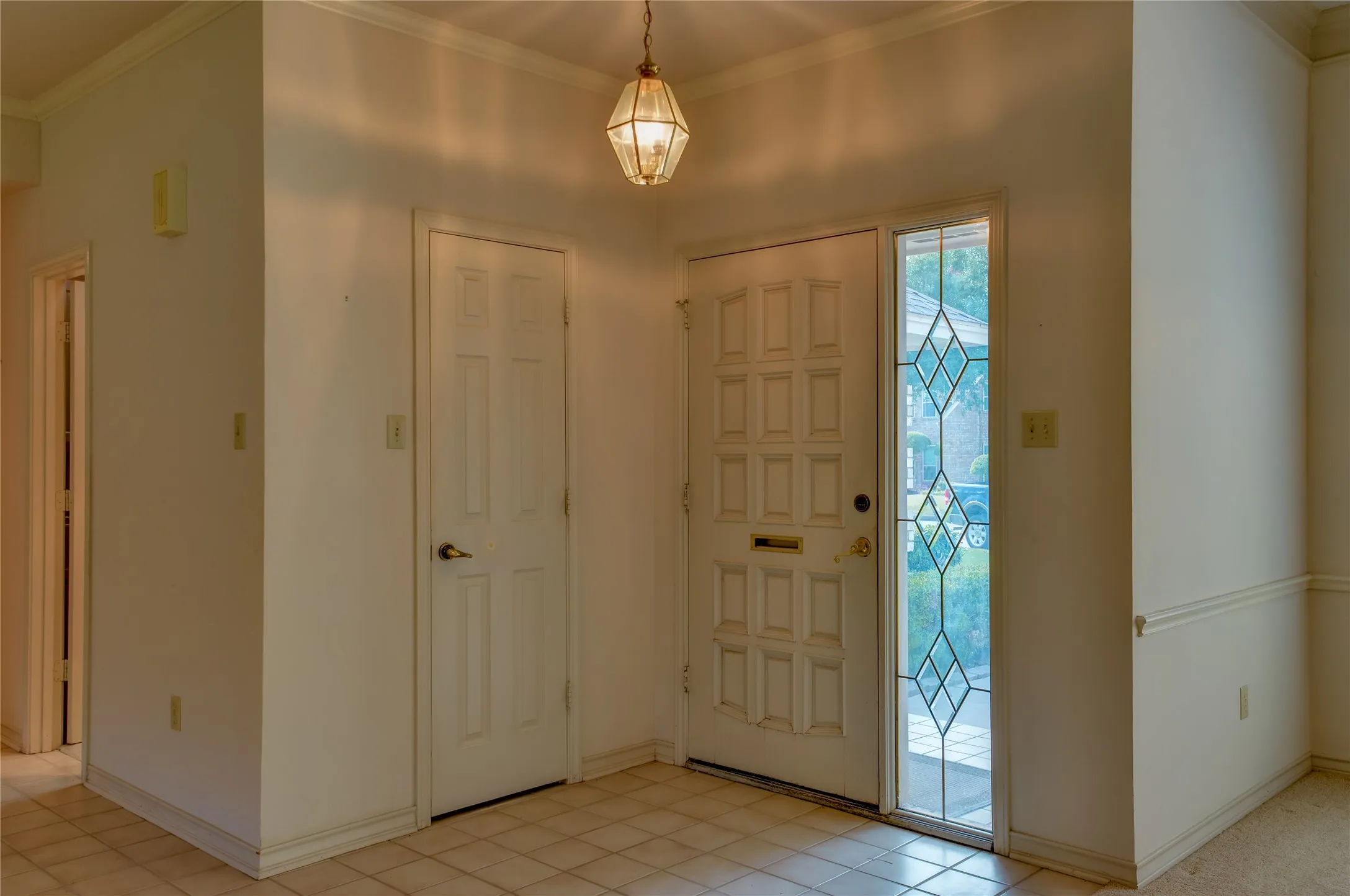 Single Family Residence For Sale in Tarrant County , 8240 Saddlebrook Drive, Benbrook, Texas 76116, 3 Bedroom, 3 Bathroom, 2 Garage spaces, 2,340 Sqft, built in 1987, mls#21397777, Real Estate Agent in Benbrook, Homes For Sale in Tarrant county, Homes For Sale in Benbrook, Realtor in Benbrook Texas, Real Estate Brokerage Independent Realty Texas, Luminita Cordes Realtor