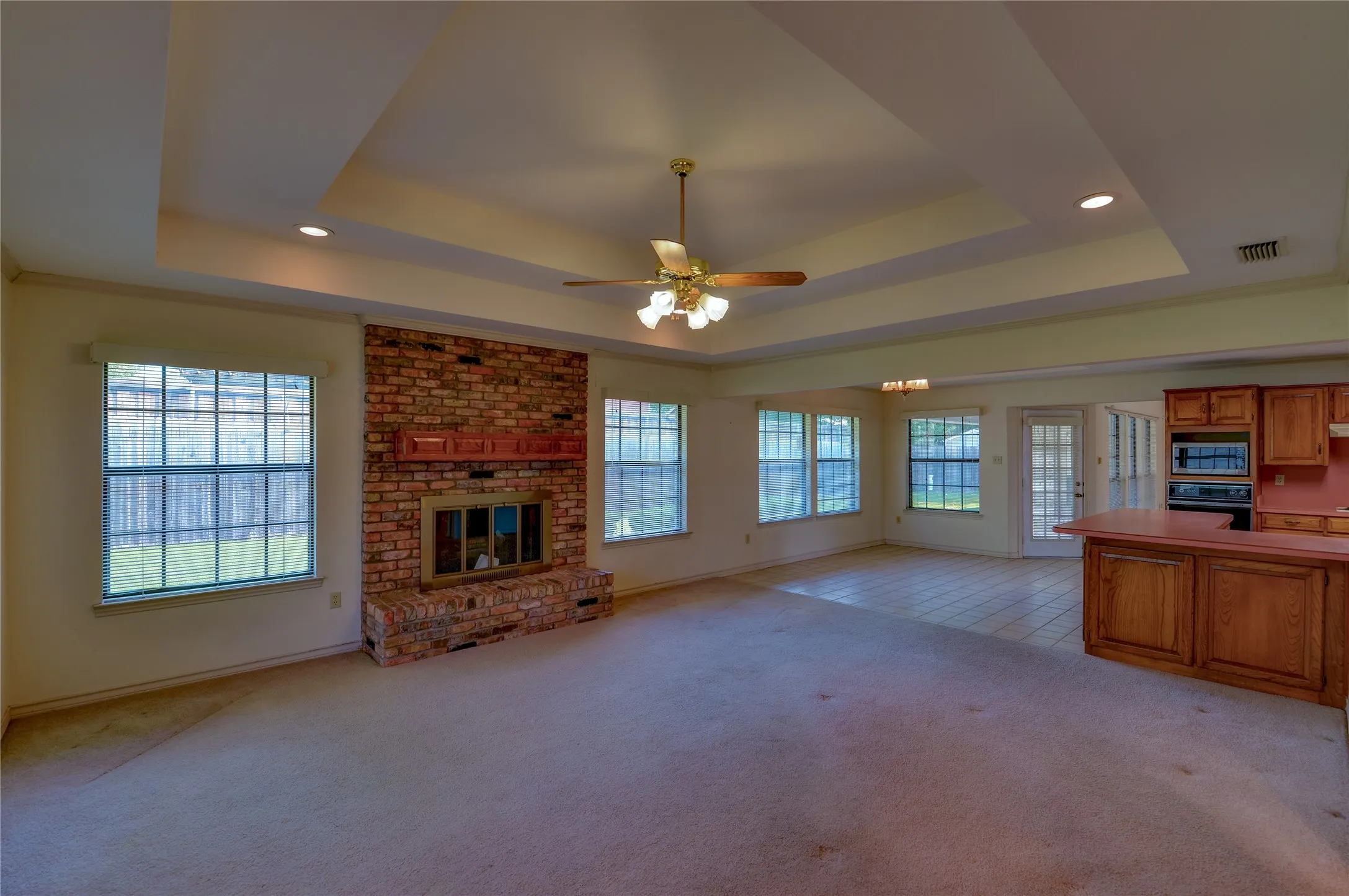 Single Family Residence For Sale in Tarrant County , 8240 Saddlebrook Drive, Benbrook, Texas 76116, 3 Bedroom, 3 Bathroom, 2 Garage spaces, 2,340 Sqft, built in 1987, mls#21397777, Real Estate Agent in Benbrook, Homes For Sale in Tarrant county, Homes For Sale in Benbrook, Realtor in Benbrook Texas, Real Estate Brokerage Independent Realty Texas, Luminita Cordes Realtor