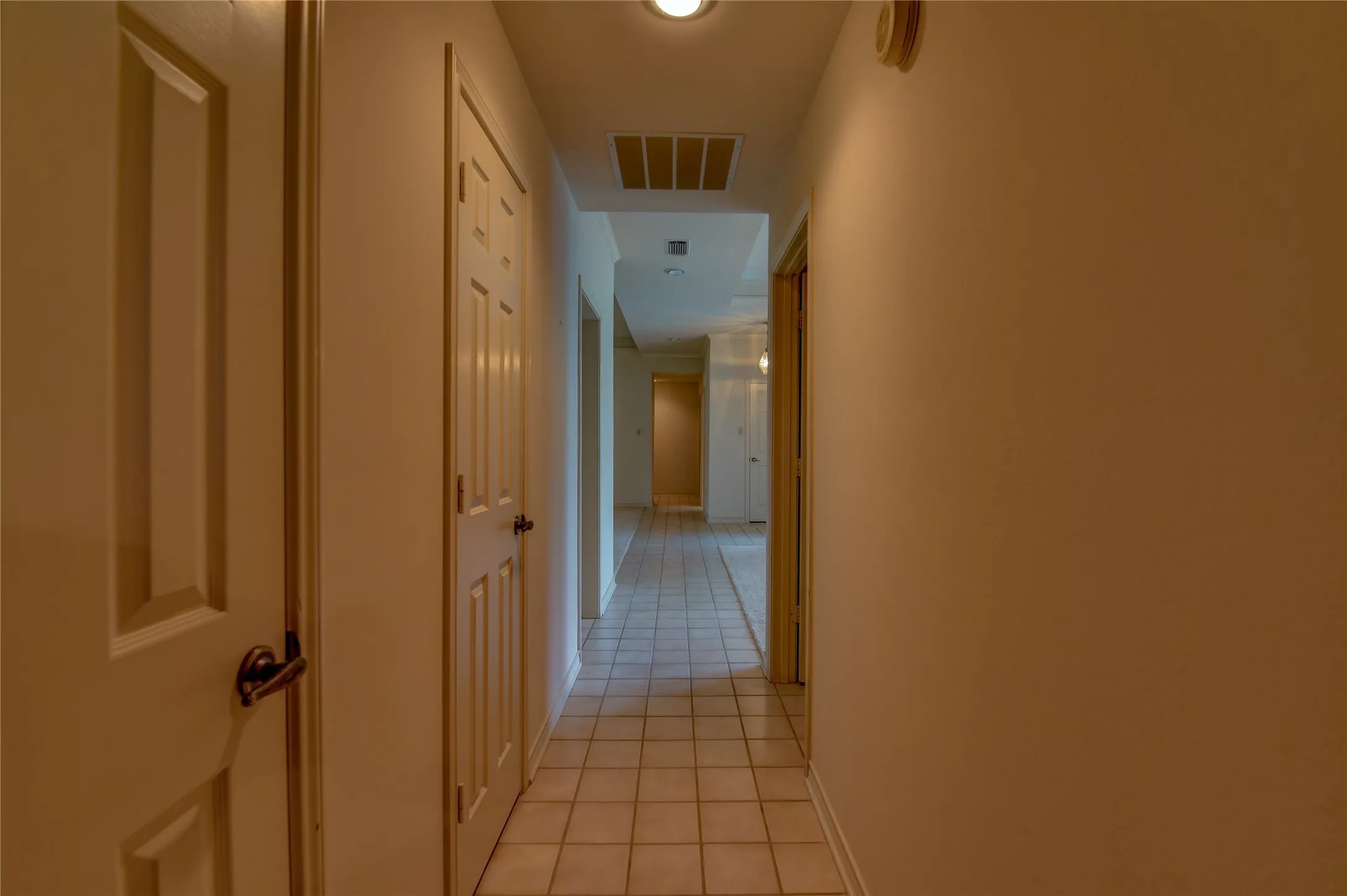 Single Family Residence For Sale in Tarrant County , 8240 Saddlebrook Drive, Benbrook, Texas 76116, 3 Bedroom, 3 Bathroom, 2 Garage spaces, 2,340 Sqft, built in 1987, mls#21397777, Real Estate Agent in Benbrook, Homes For Sale in Tarrant county, Homes For Sale in Benbrook, Realtor in Benbrook Texas, Real Estate Brokerage Independent Realty Texas, Luminita Cordes Realtor